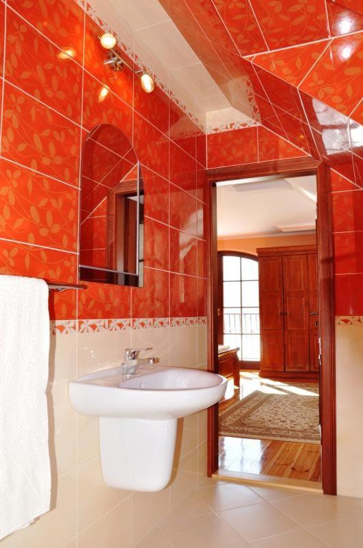 Double Room with Balcony - Photo 3