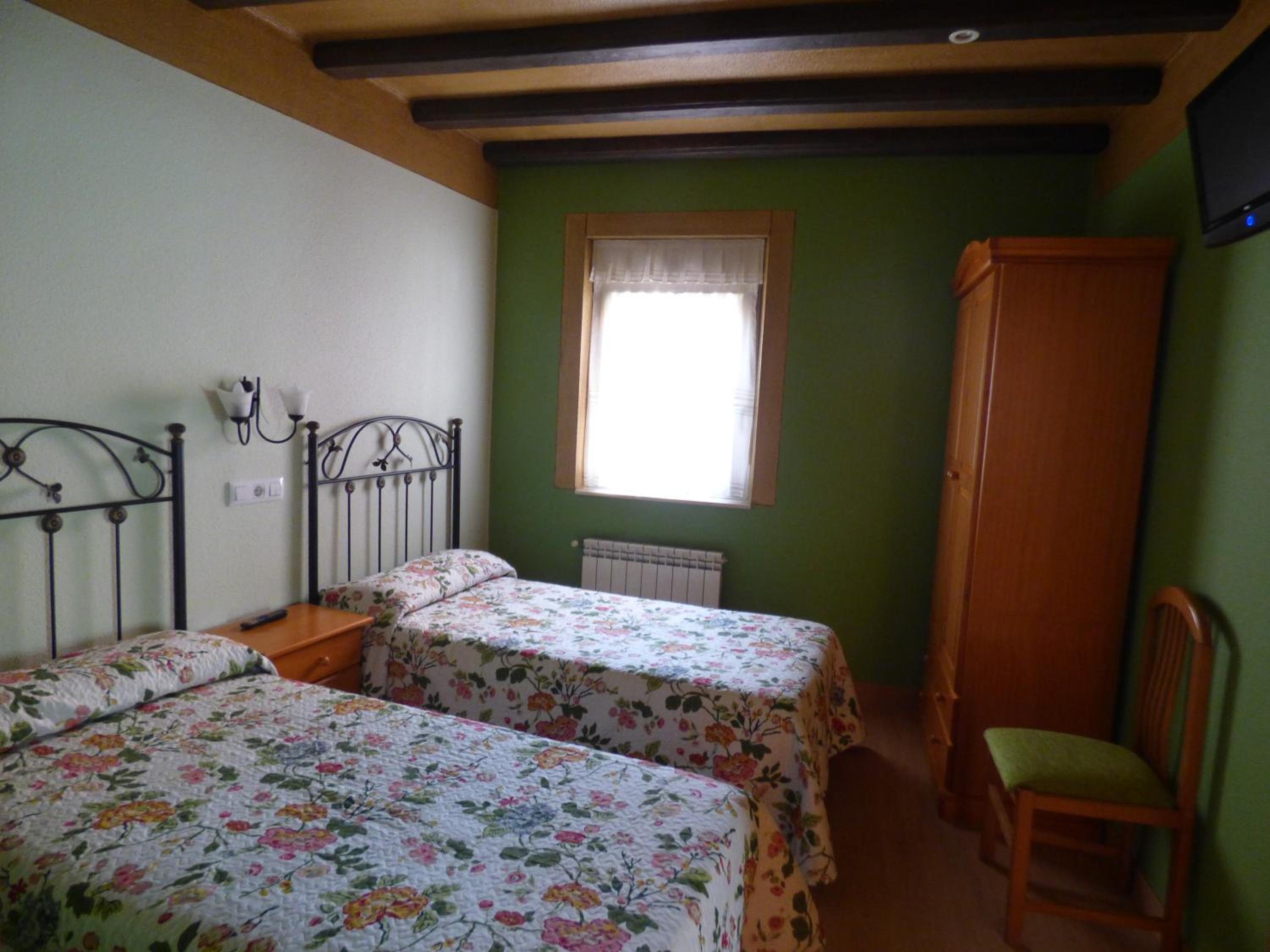 Double or Twin Room photo 3