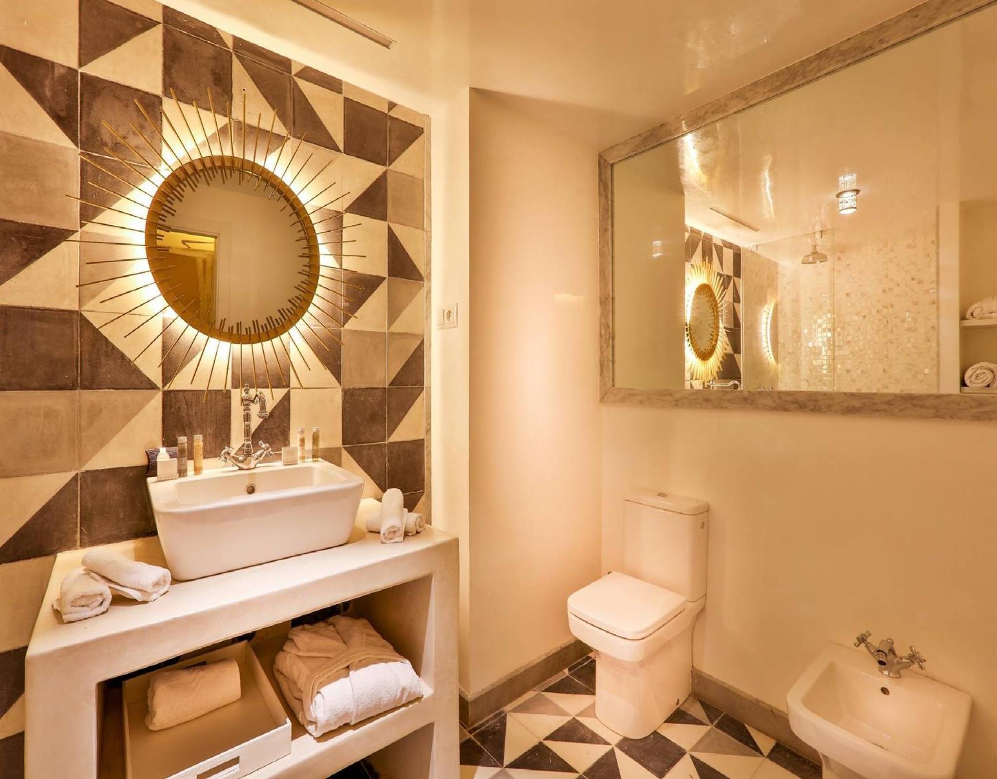 Standard Double or Twin Room - Photo 3