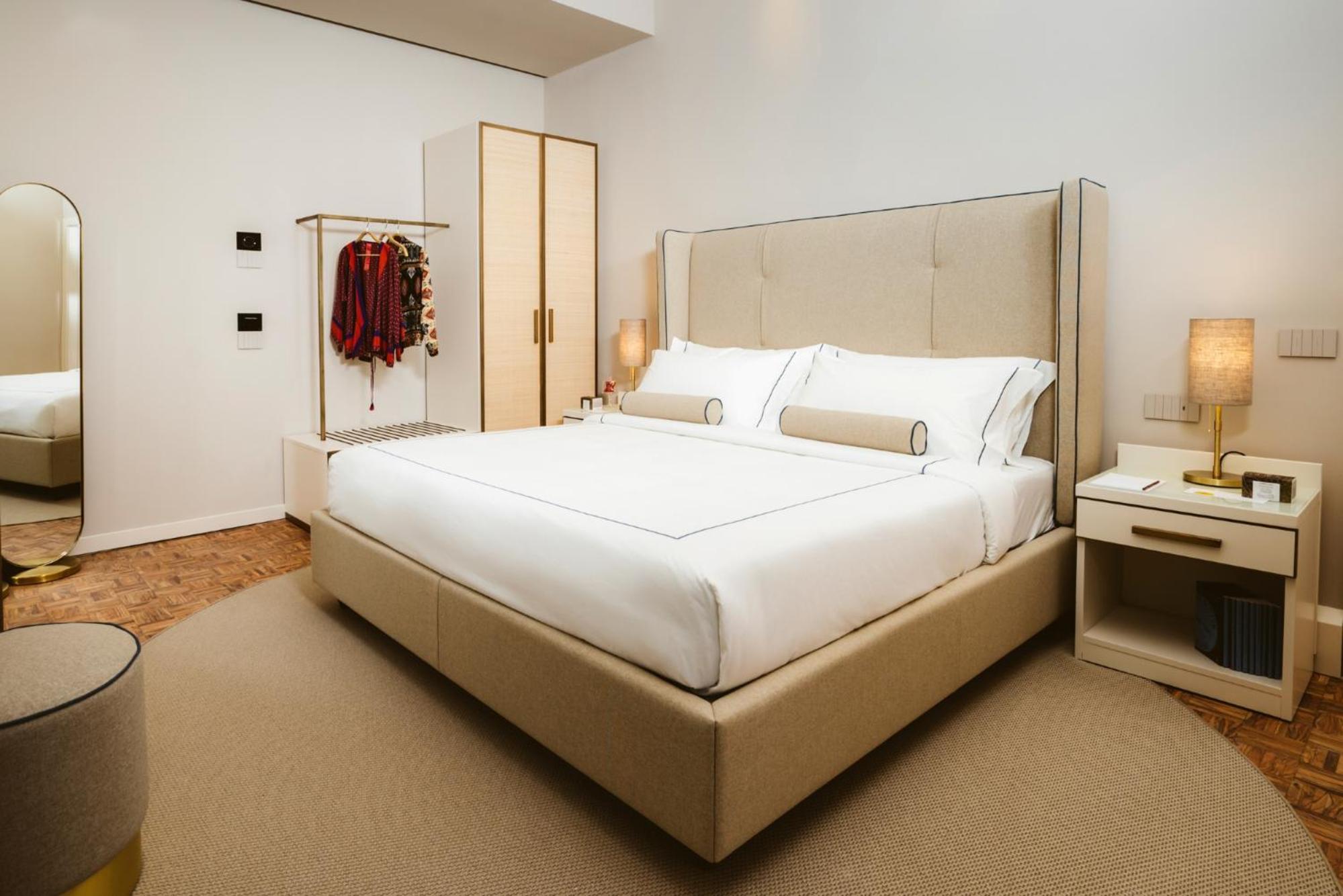 Signature Suite