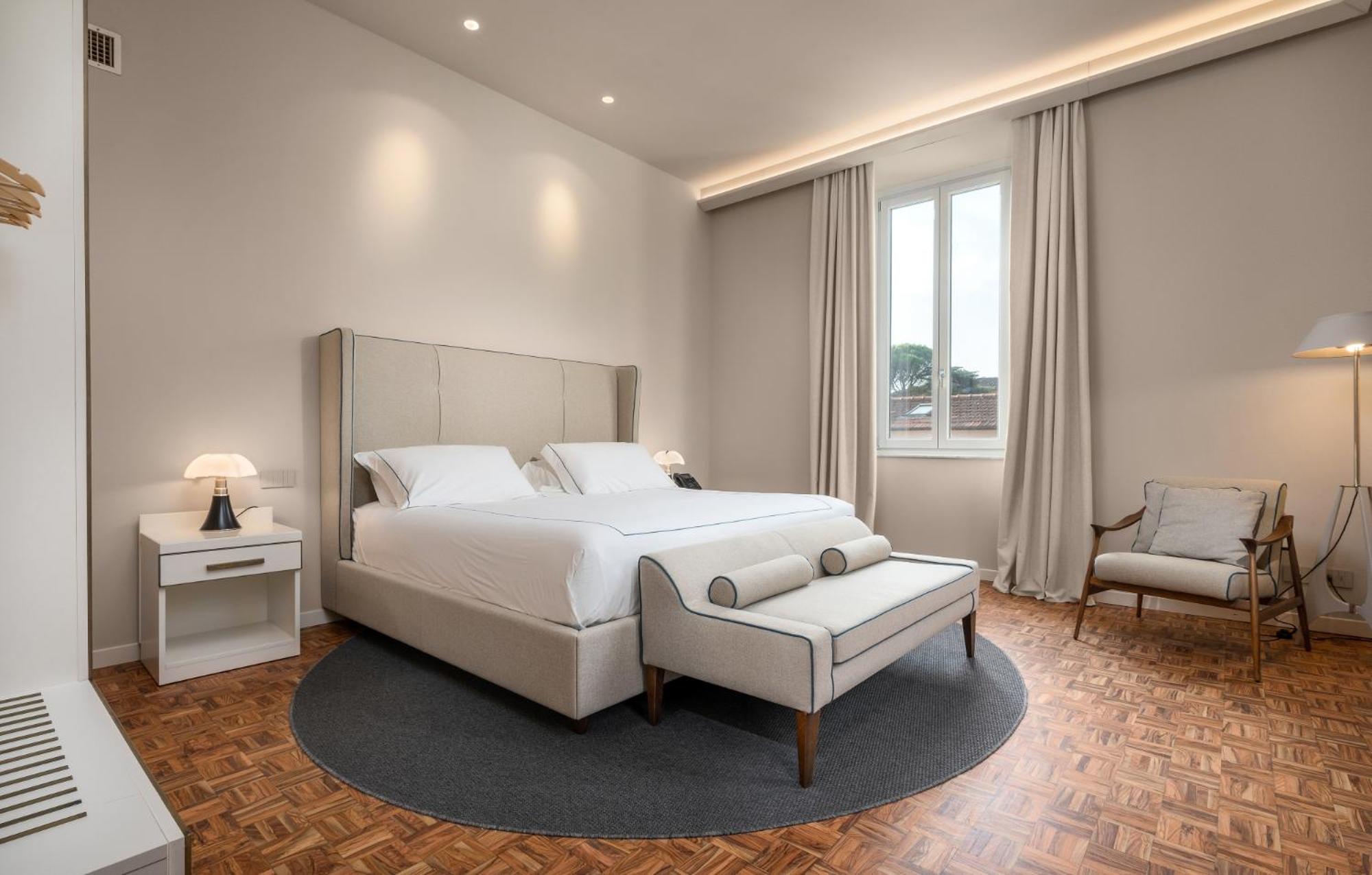 Signature Suite