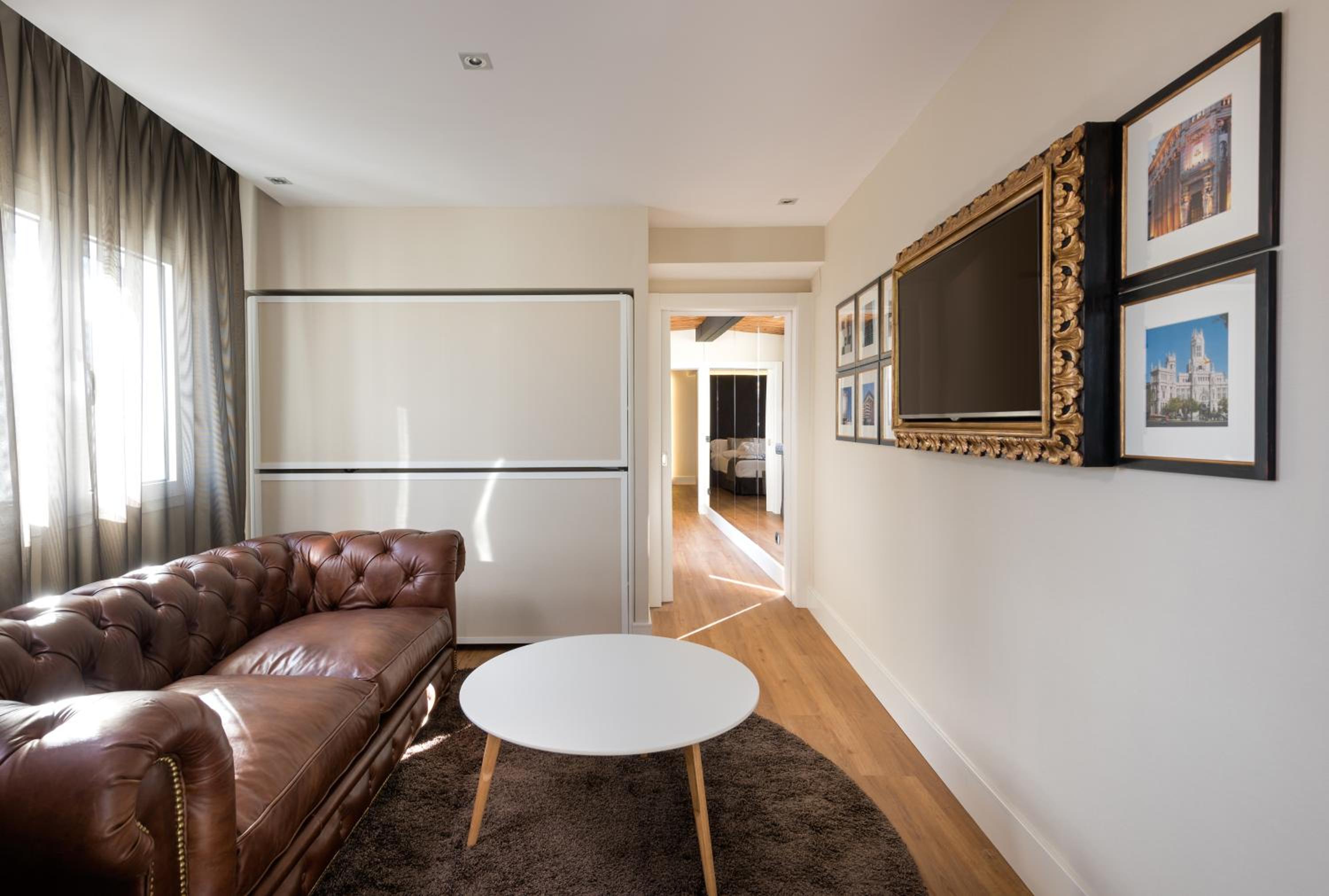 Suite with Terrace and Jacuzzi® photo 2