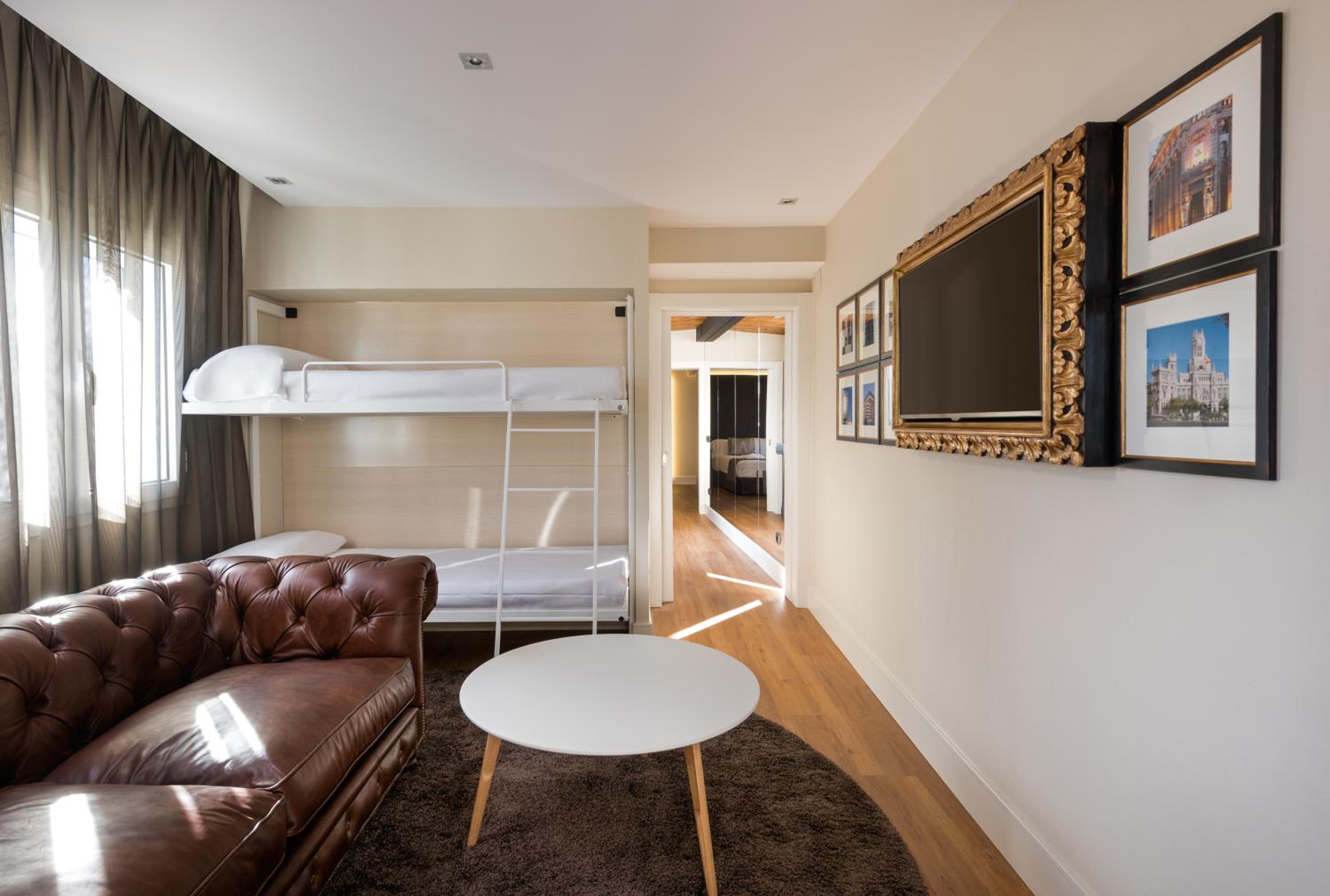 Suite with Terrace and Jacuzzi® photo 3