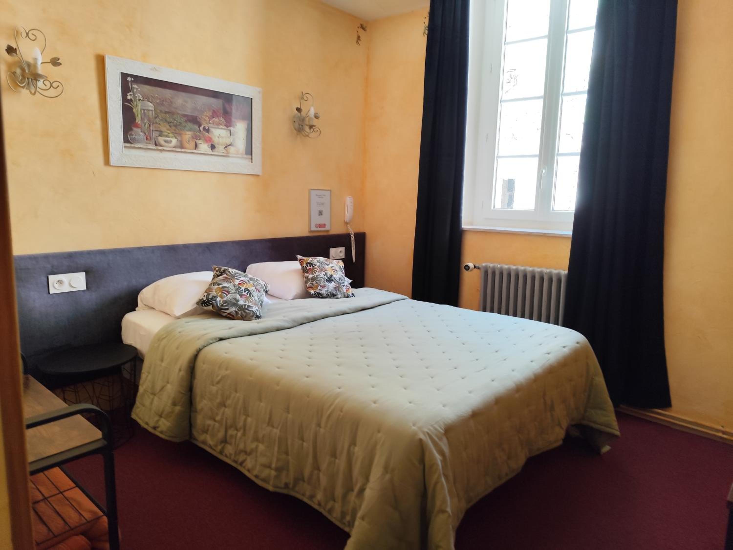 Small Double Room photo 1