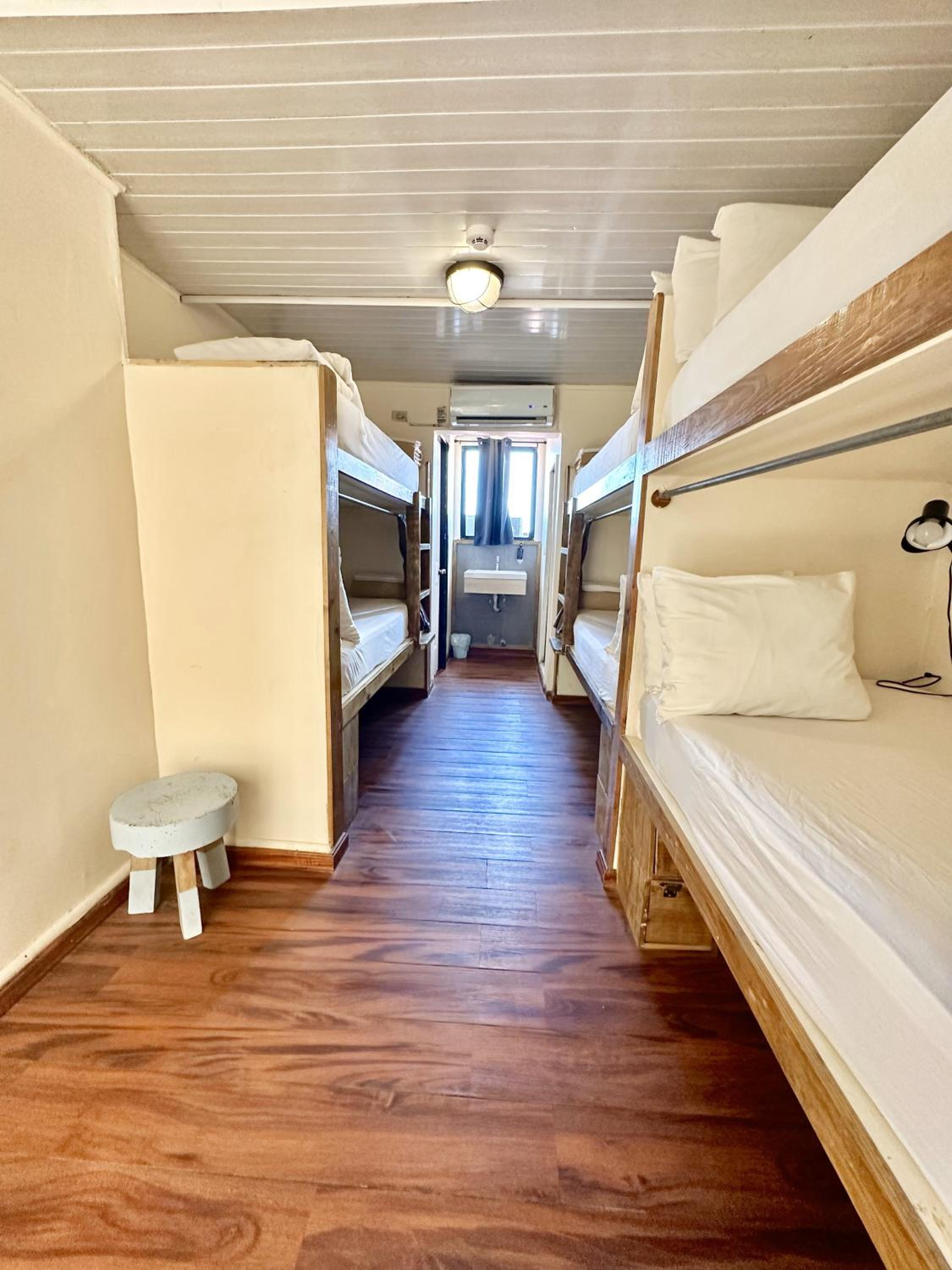 Bed in 4-Bed Mixed Dormitory Room photo 2
