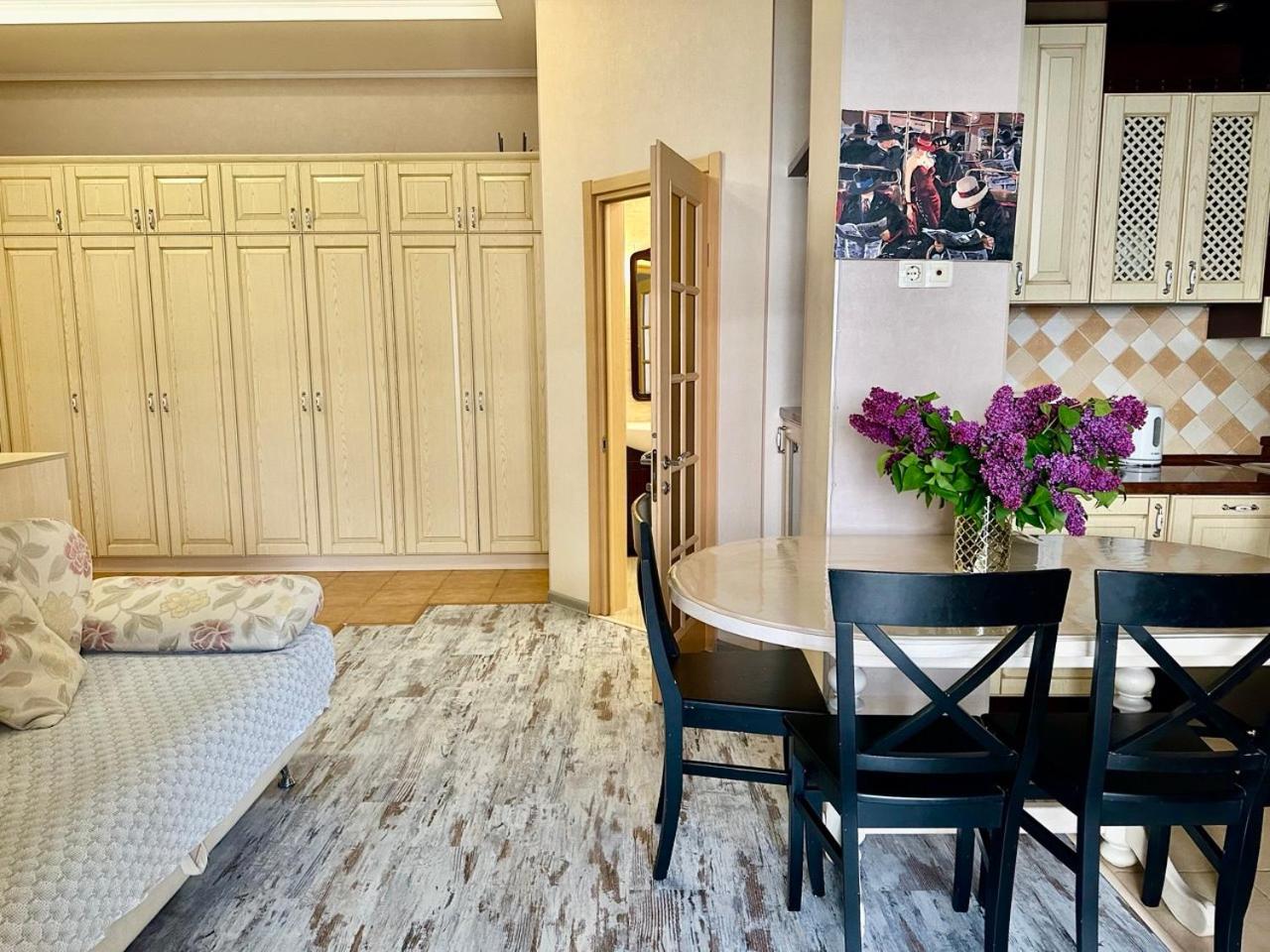 One-Bedroom Family Apartment photo 2
