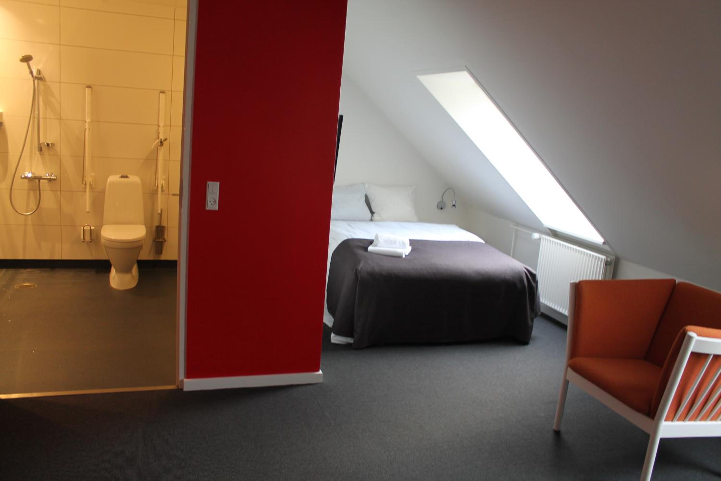 Grand Lit Room (Bed: 140x200cm) photo 3