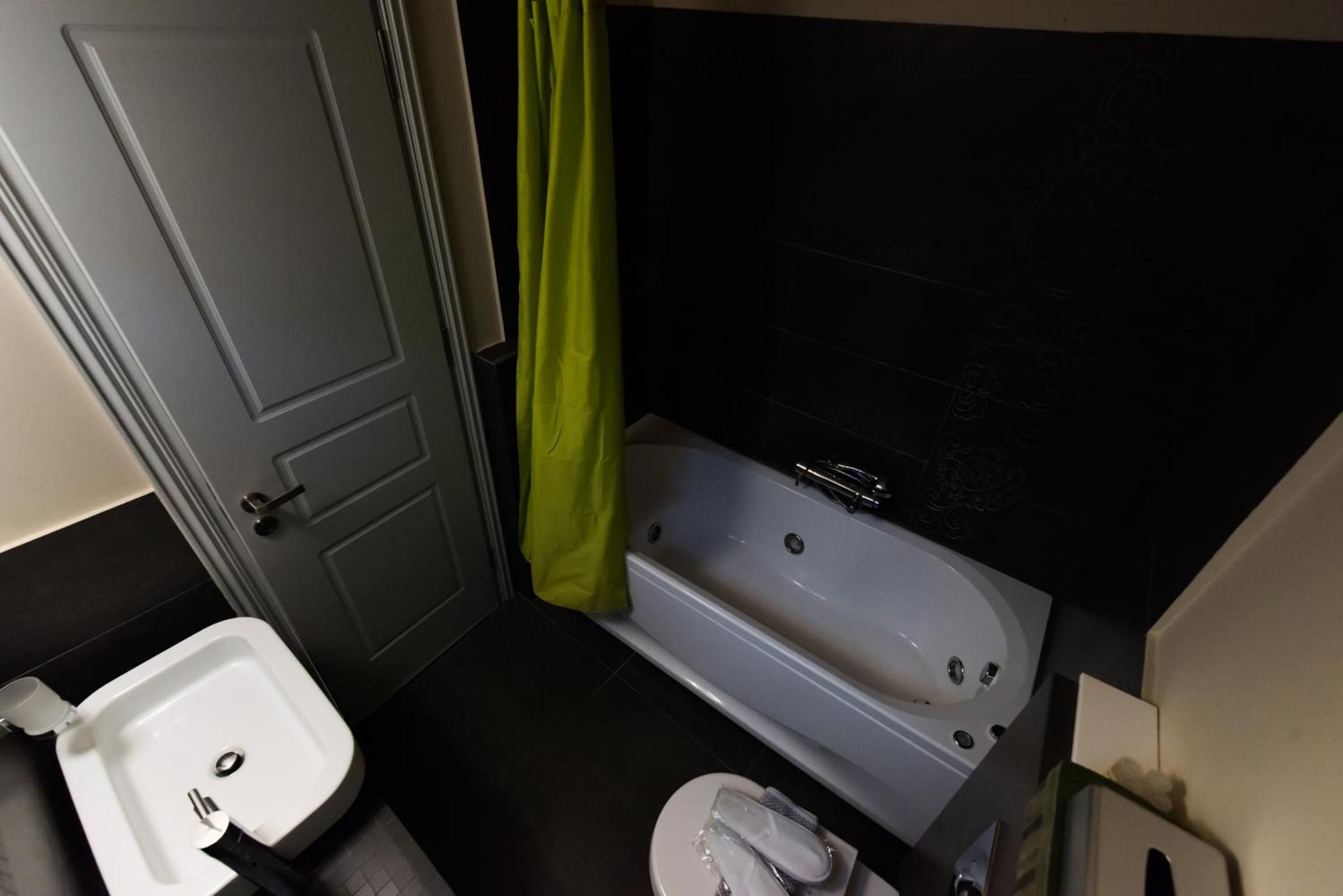 Deluxe Double Room with Sea View - Photo 18
