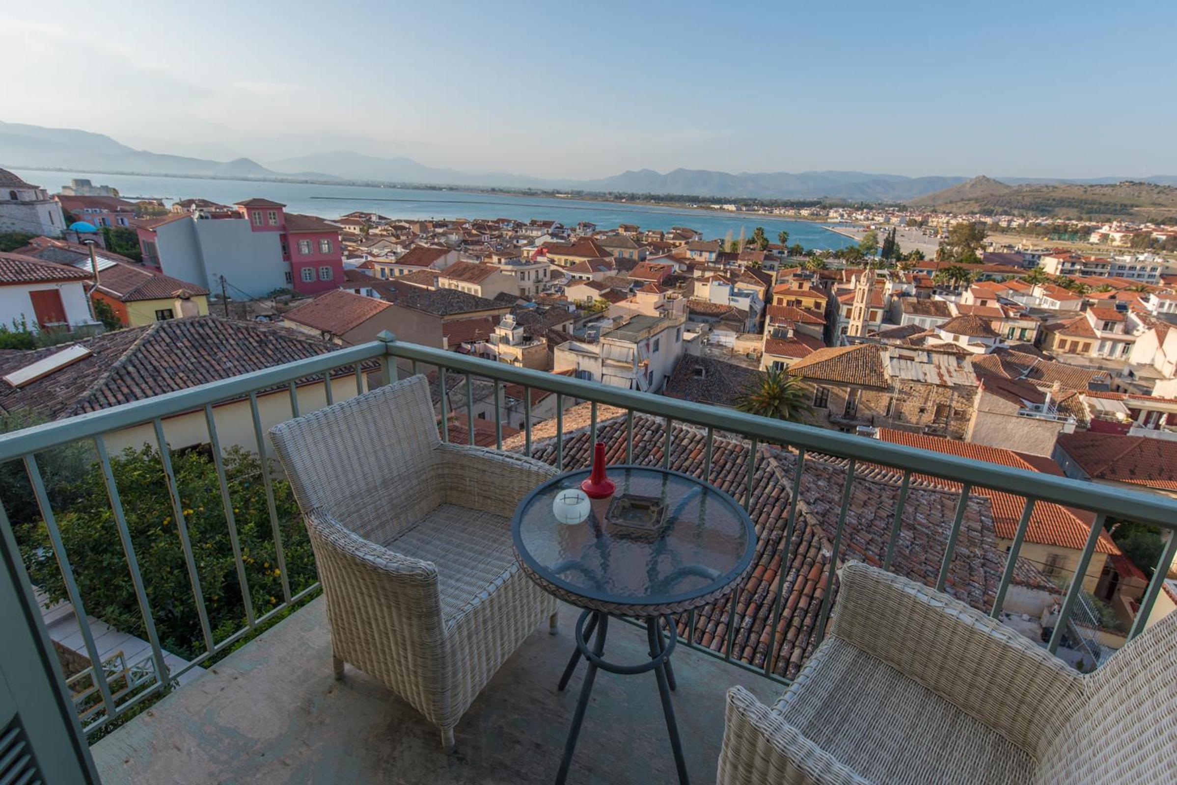 Deluxe Double Room with Sea View - Photo 14