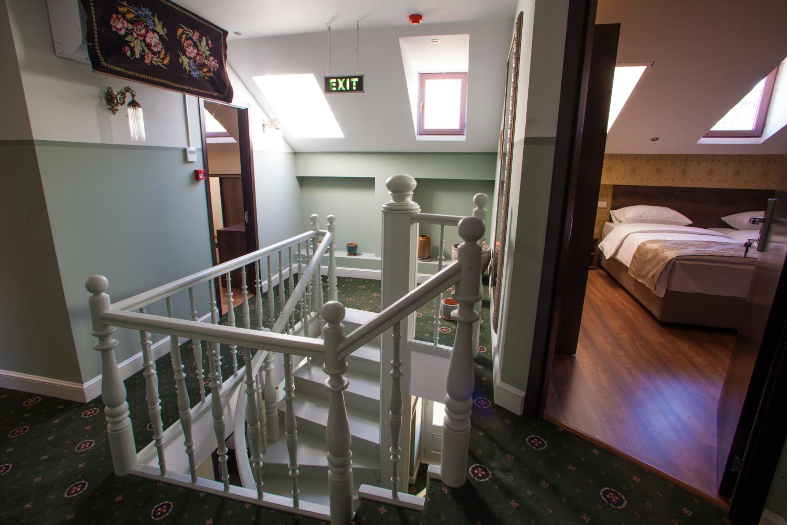 Small Double Room - Photo 1