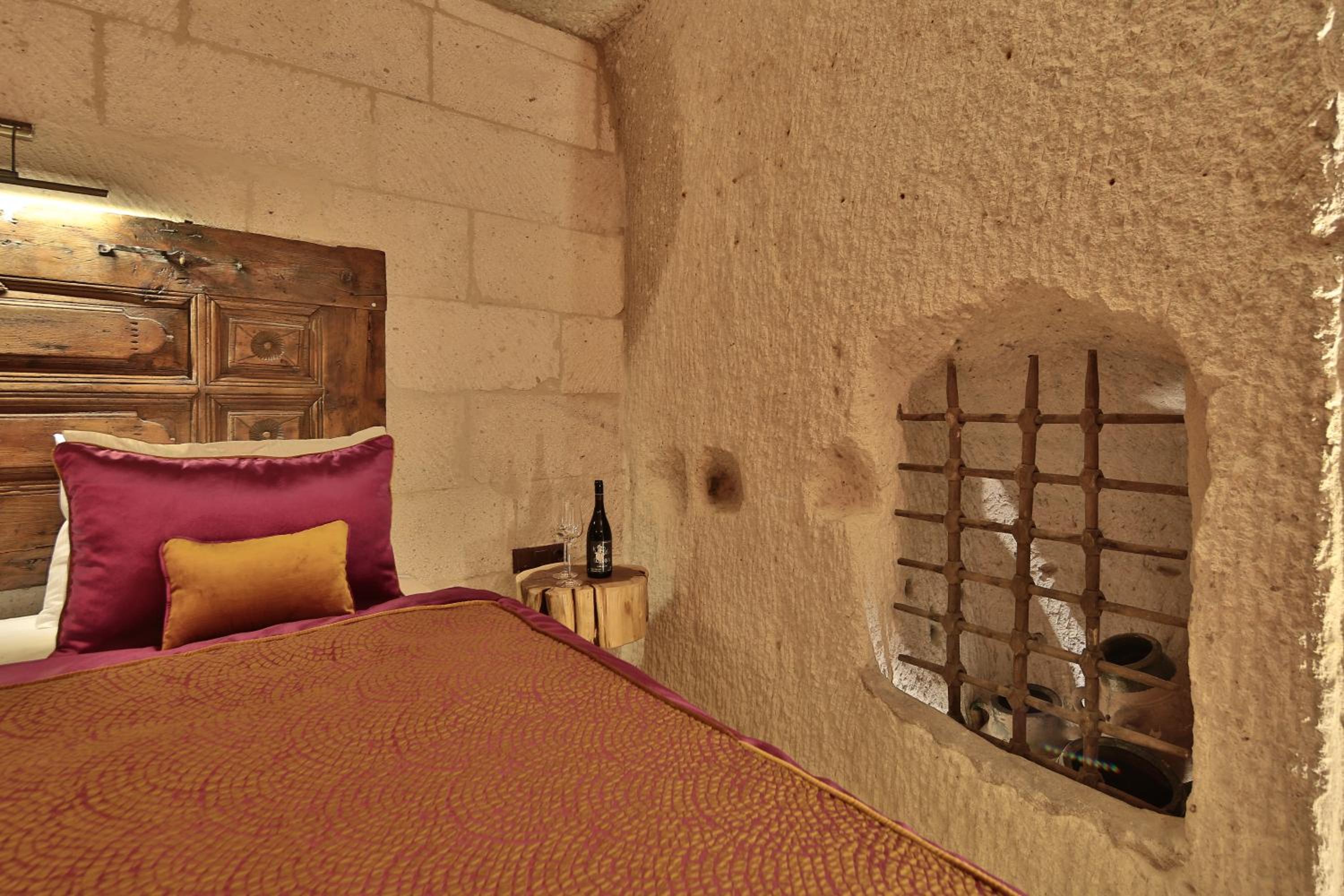 Premier Cave Room - Photo 1