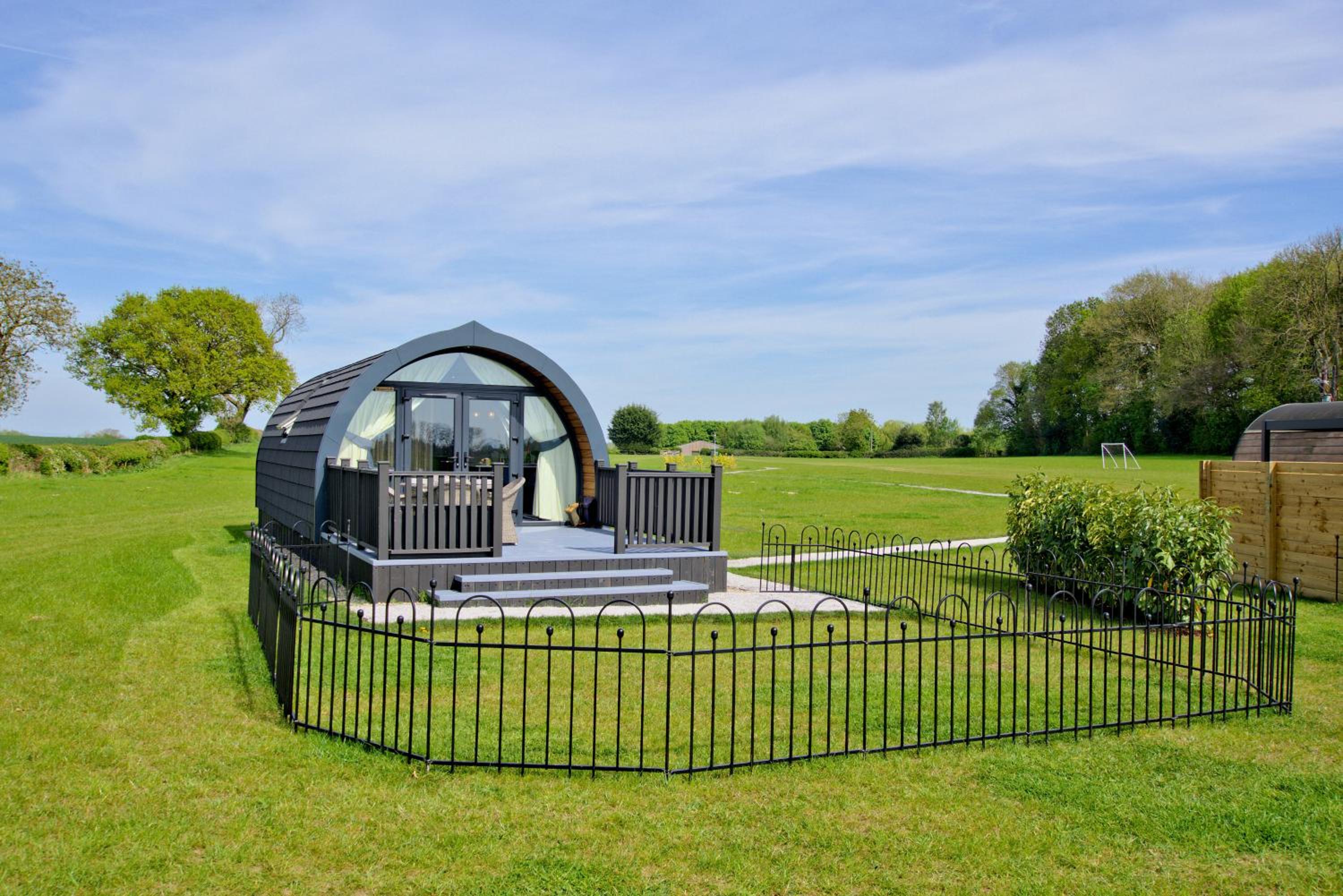Deluxe Two-Bedroom Apartment with Garden View