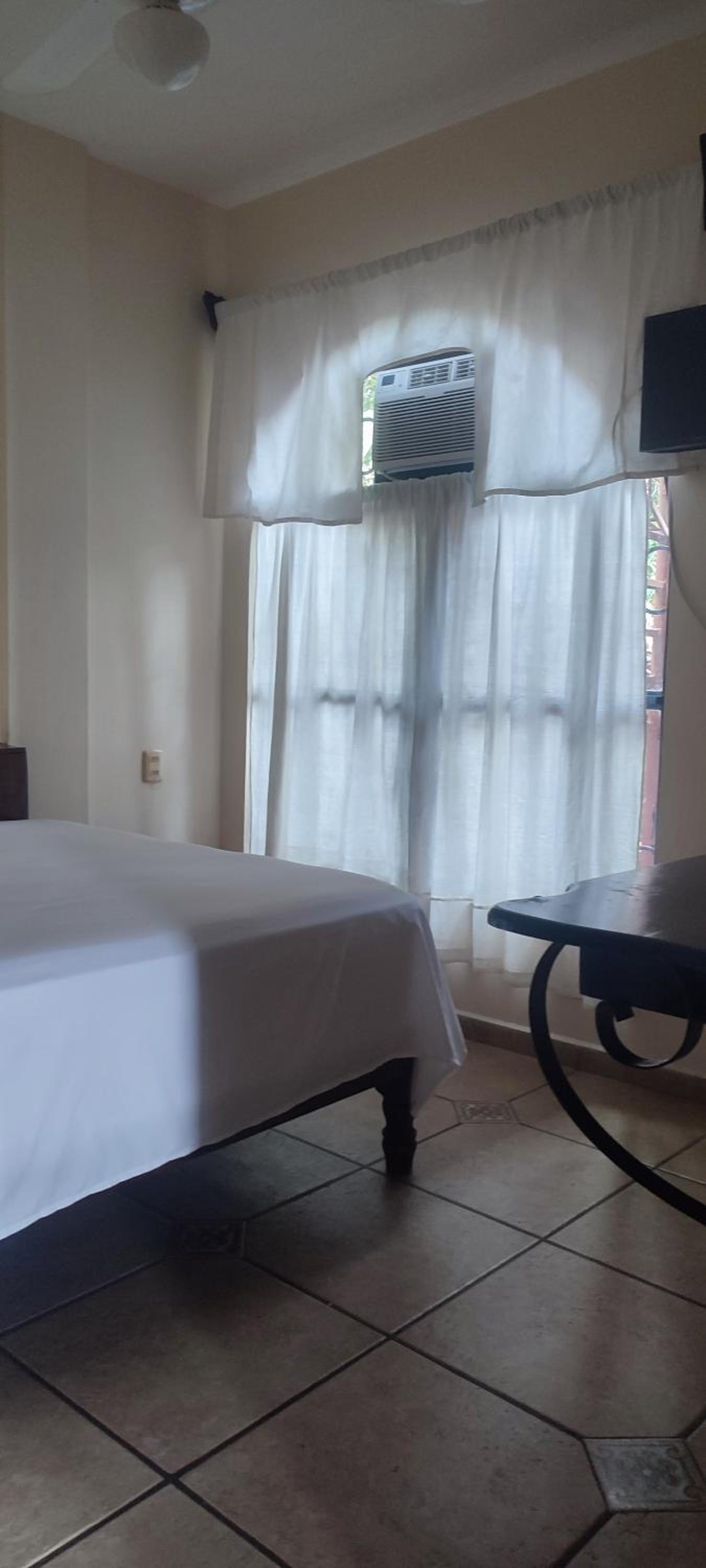 Economy Double Room photo 2