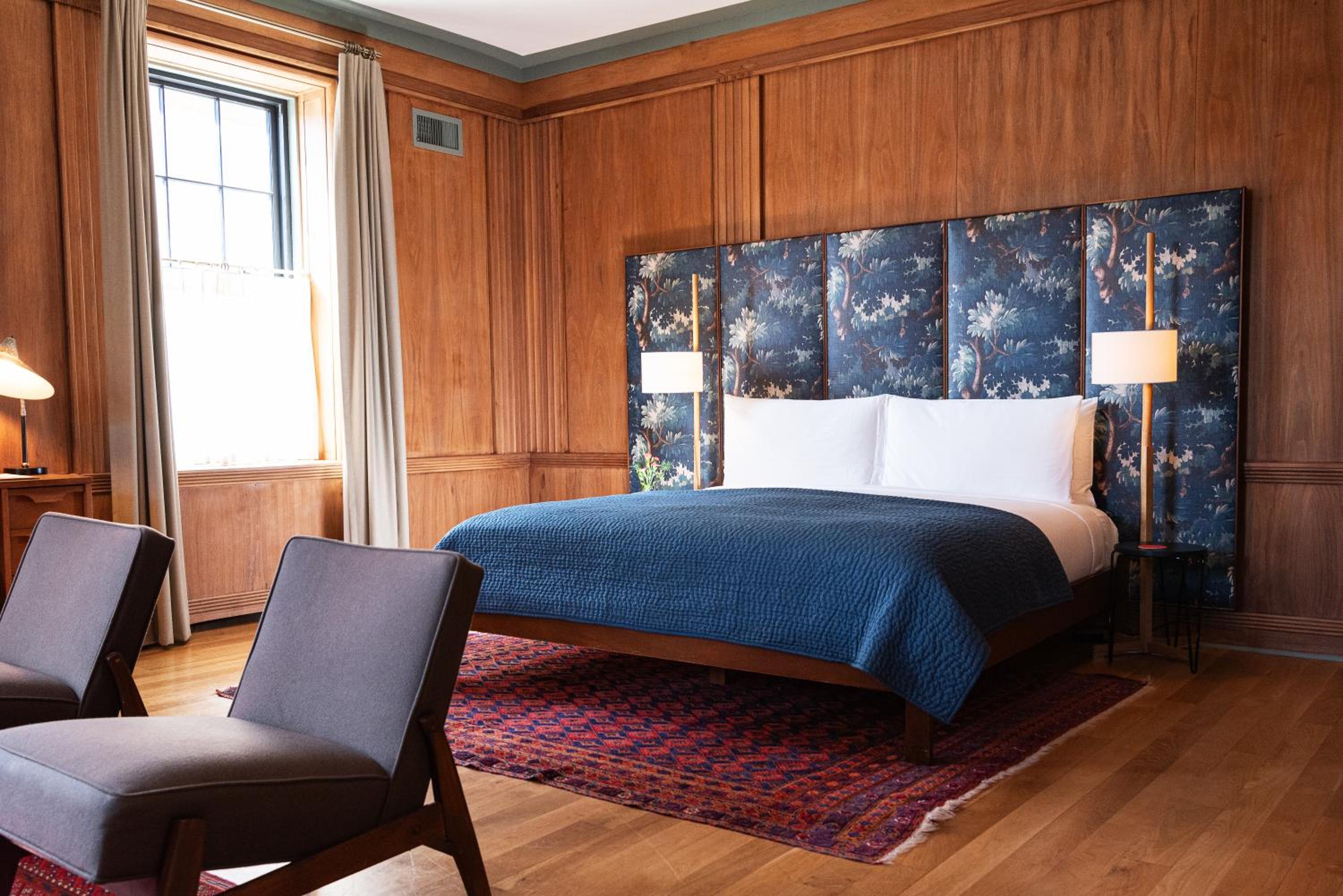 Wall Street Suite