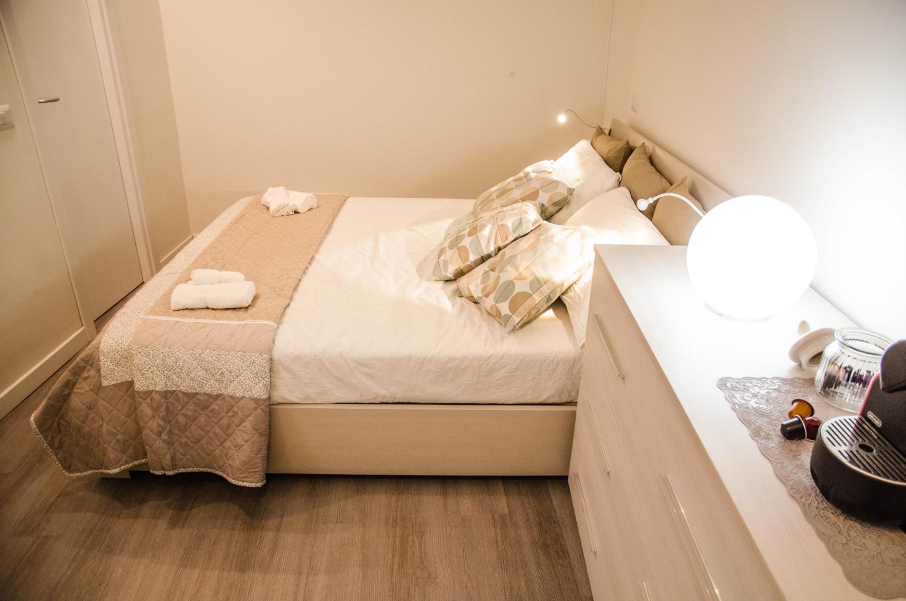 Studio Apartment photo 1