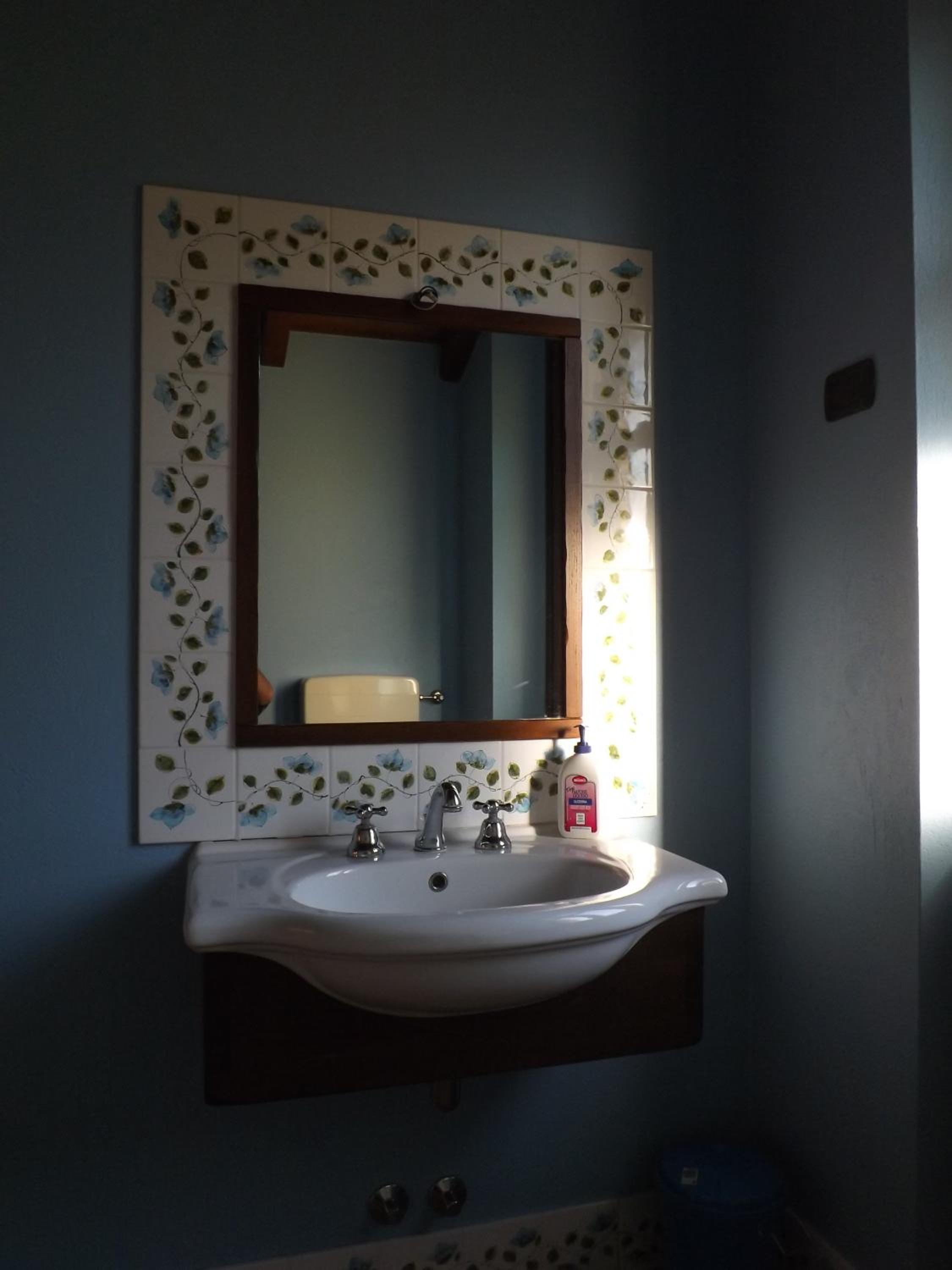 Twin Room with Private Bathroom photo 3