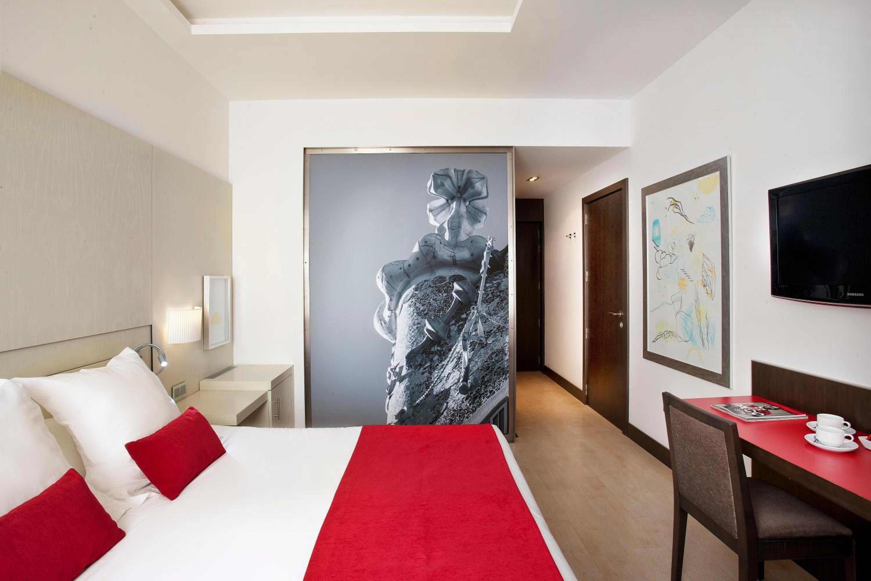 Premium Double or Twin Room photo 3