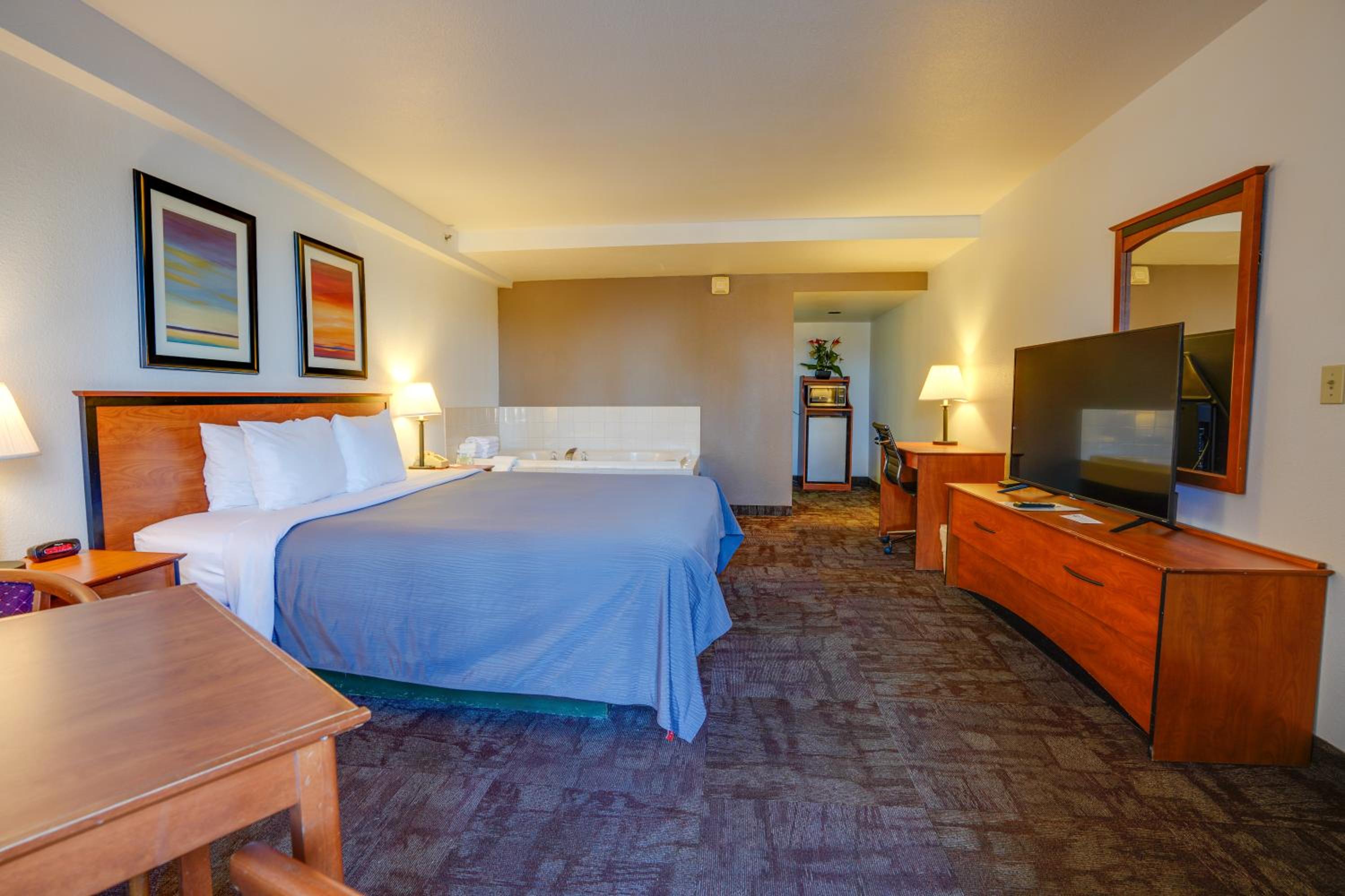 King Room with Spa Bath - Photo 1