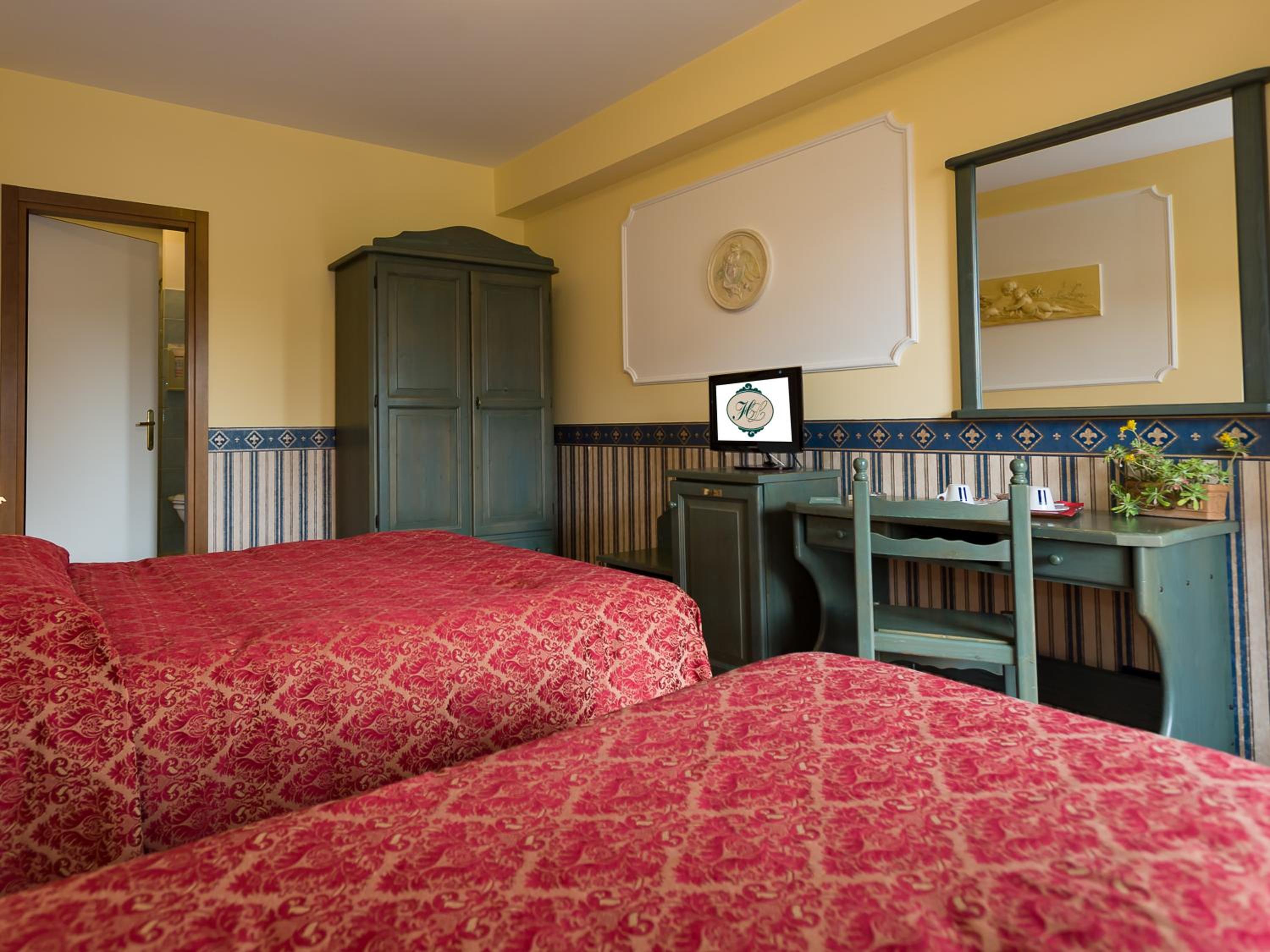 Triple Room - Photo 9