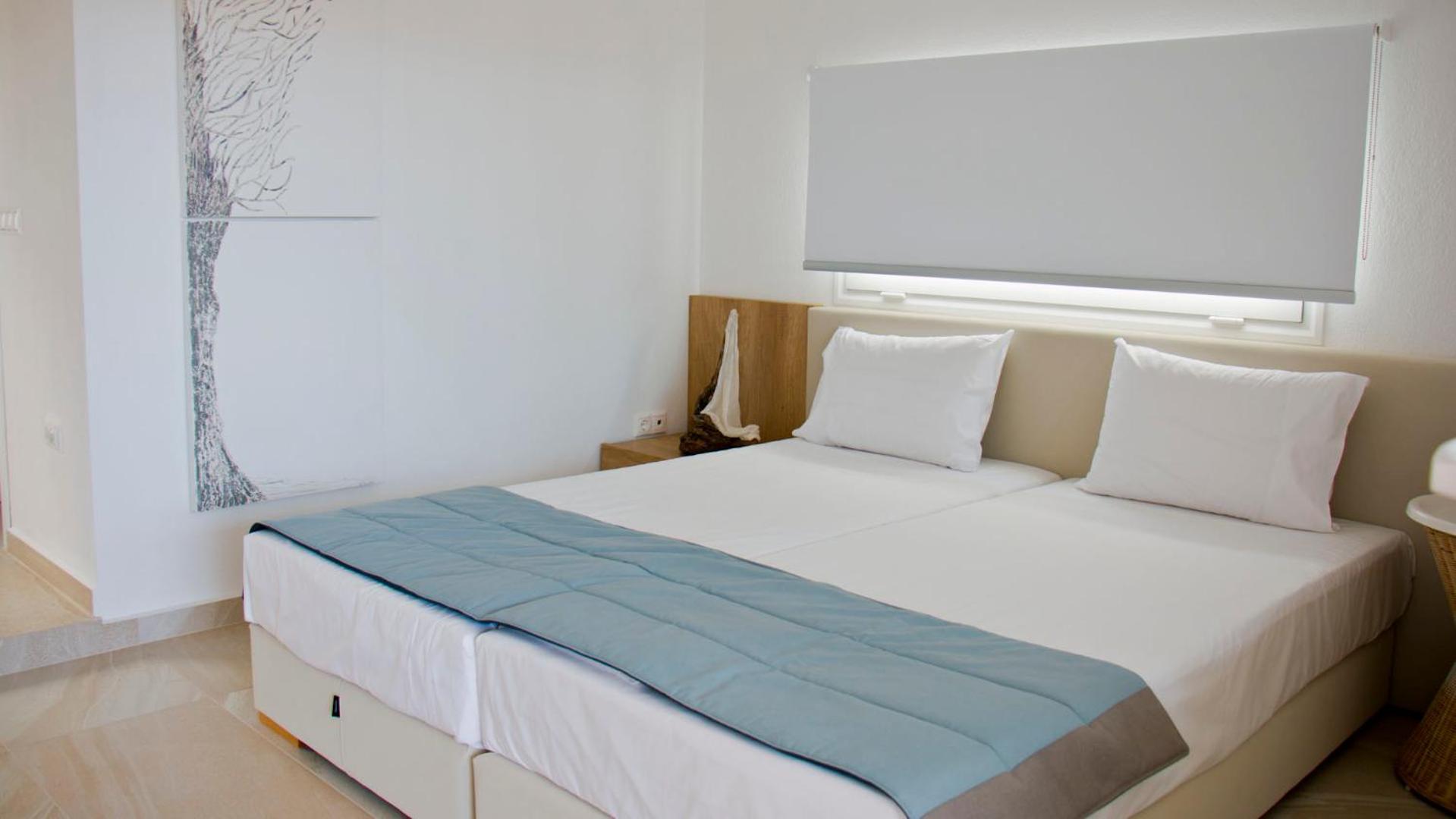 Apartment with Balcony - Photo 16