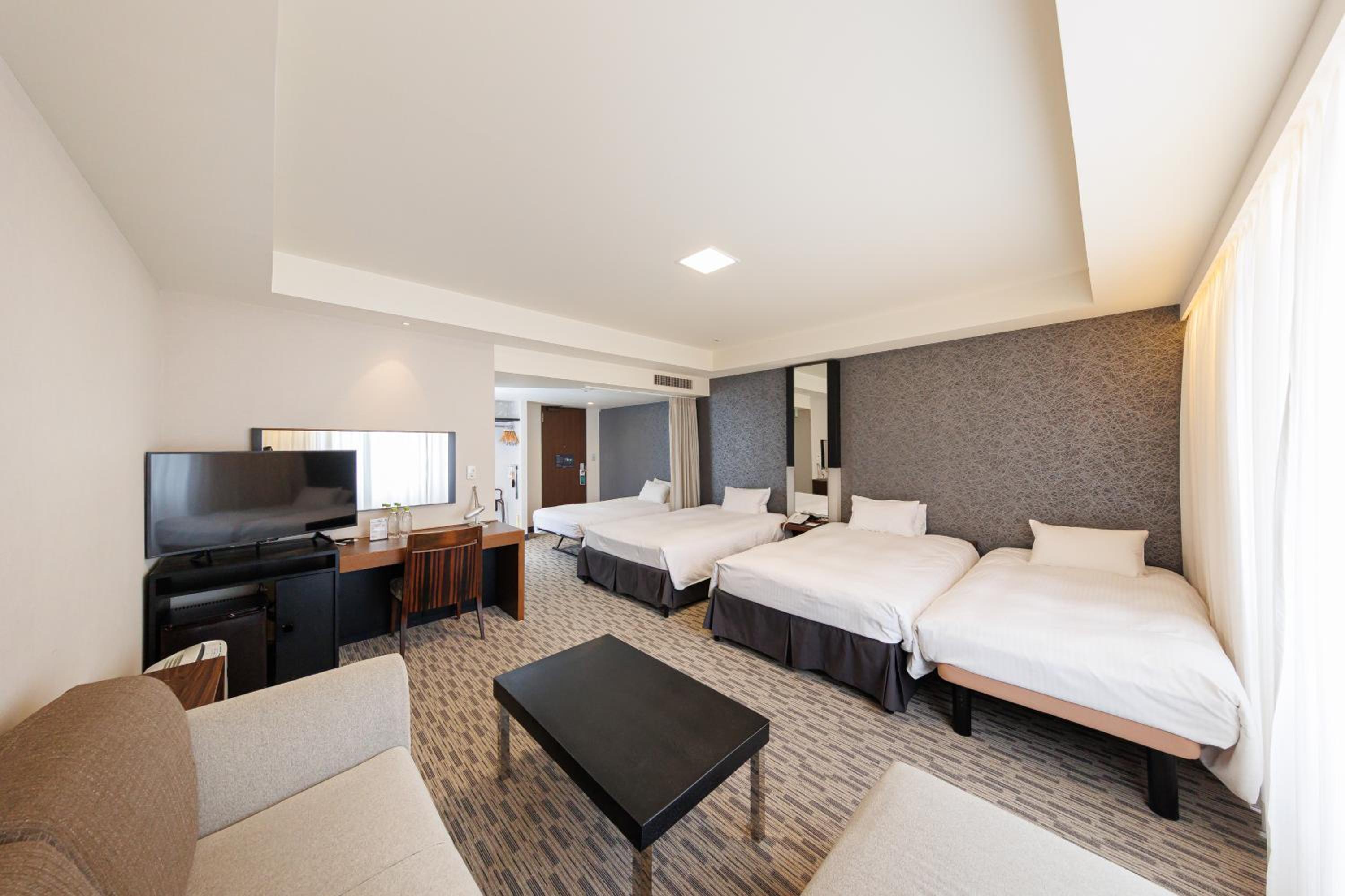 Superior Twin Room-South BLD - Photo 5