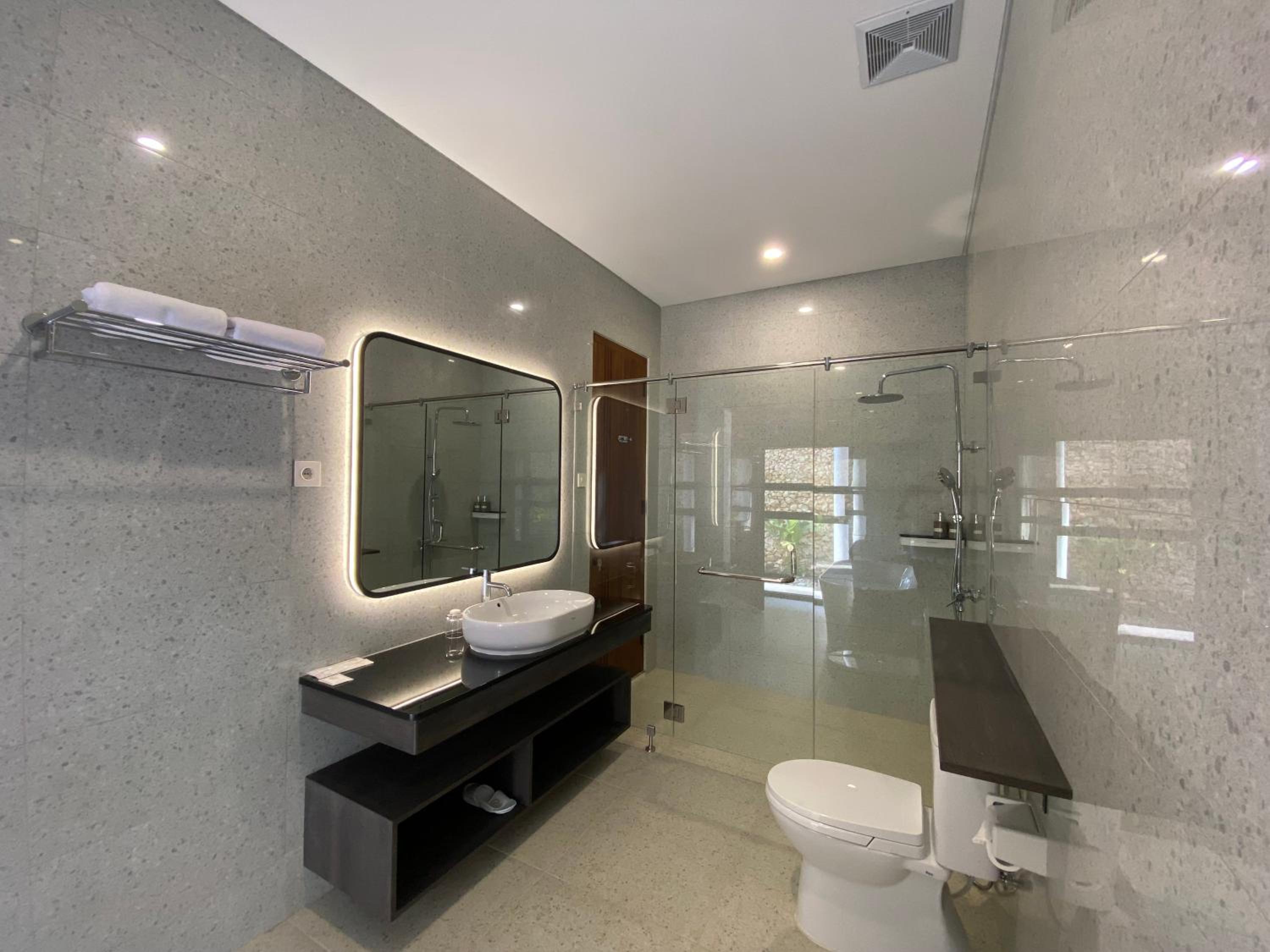 Three-Bedroom Suite photo 3