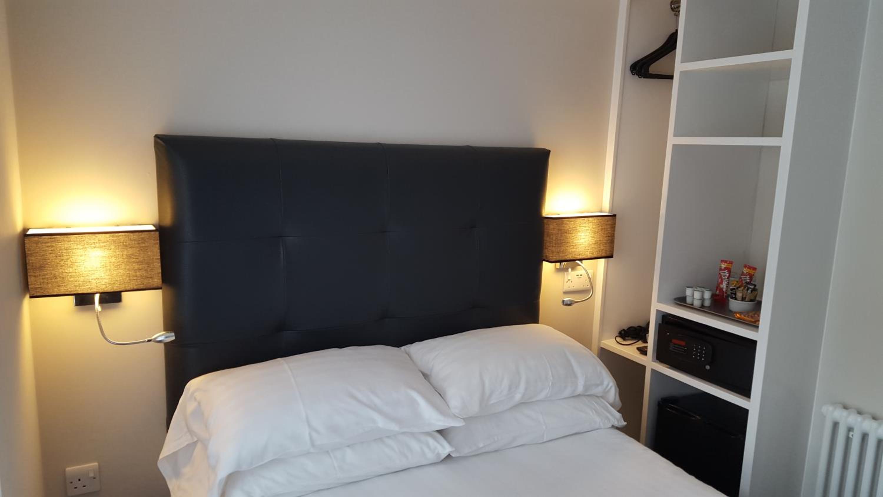 Small Double Room photo 1