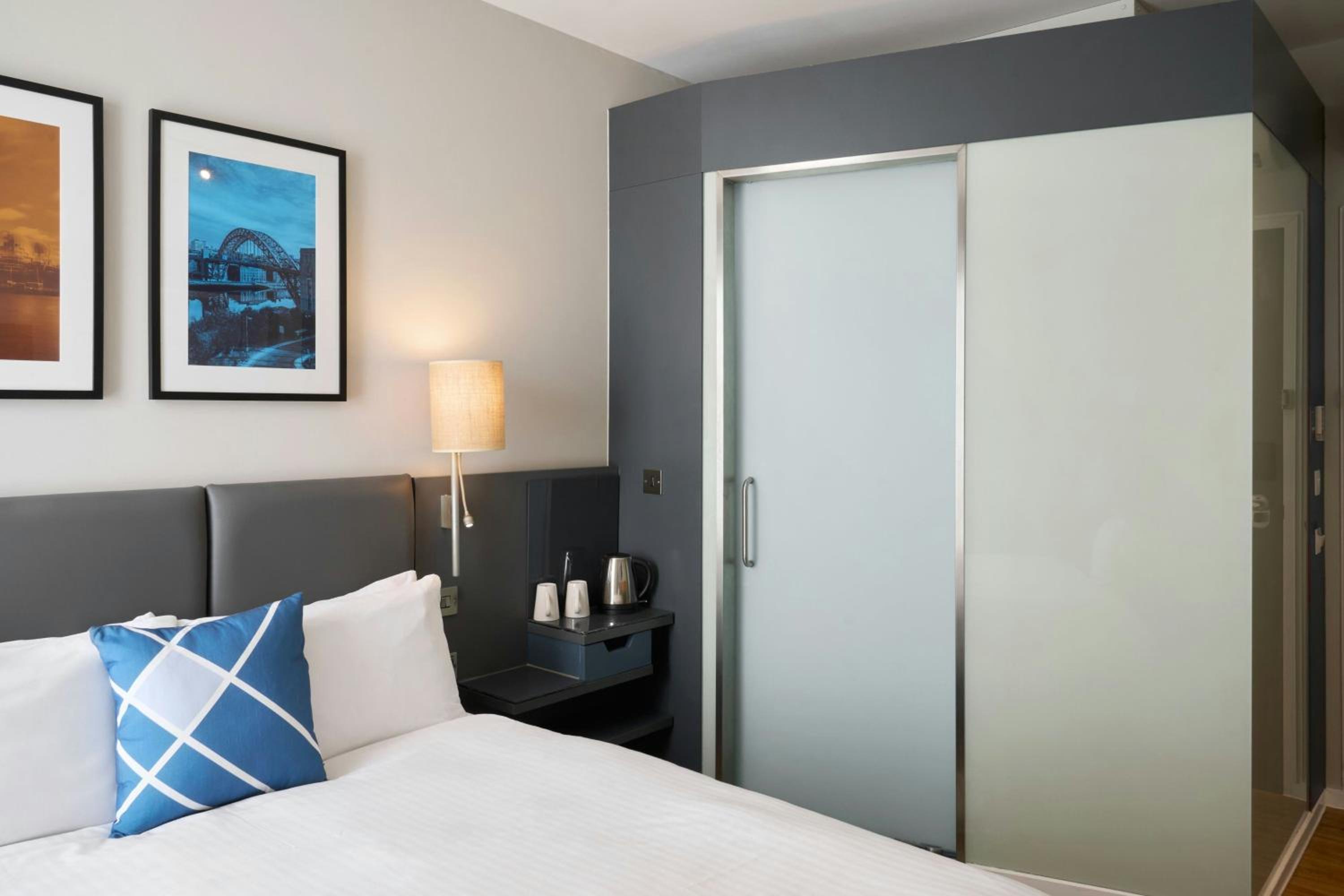 Standard Double Room - Photo 4