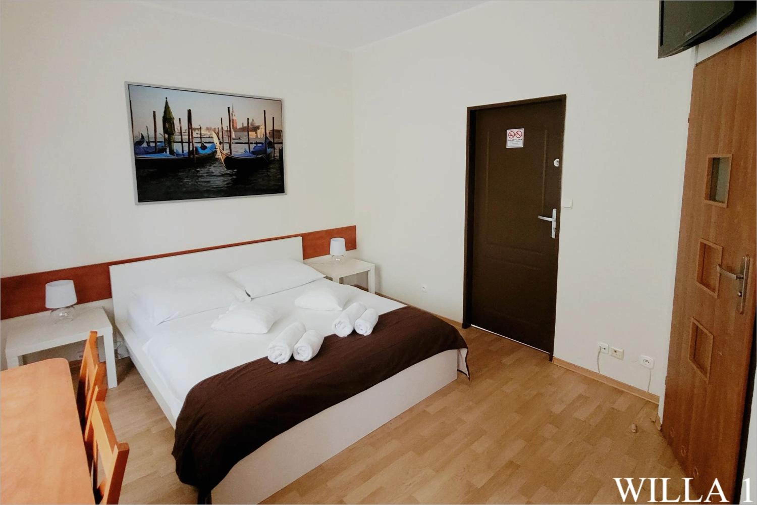 Economy Double Room - Photo 1