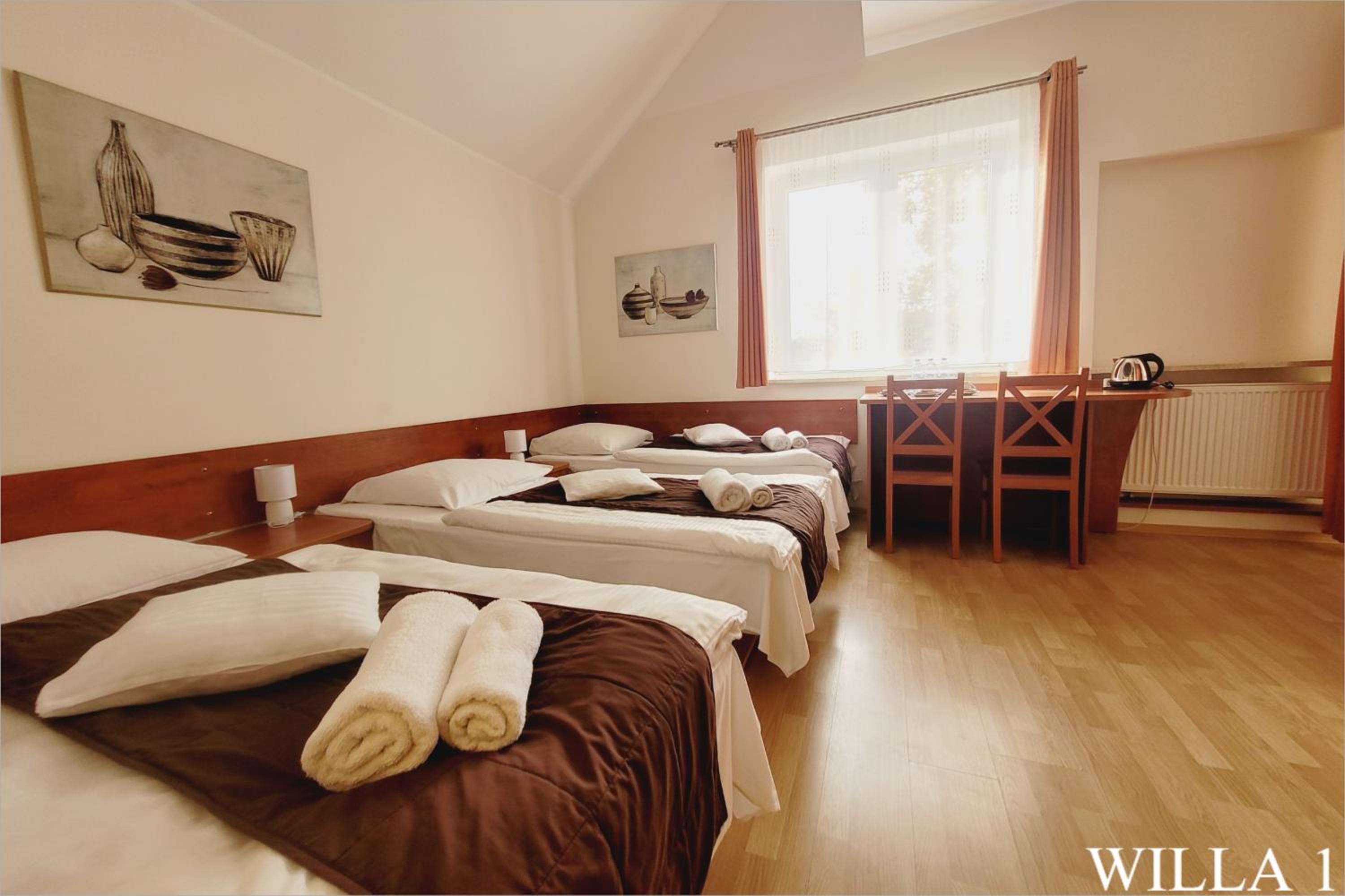 Economy Triple Room - Photo 1