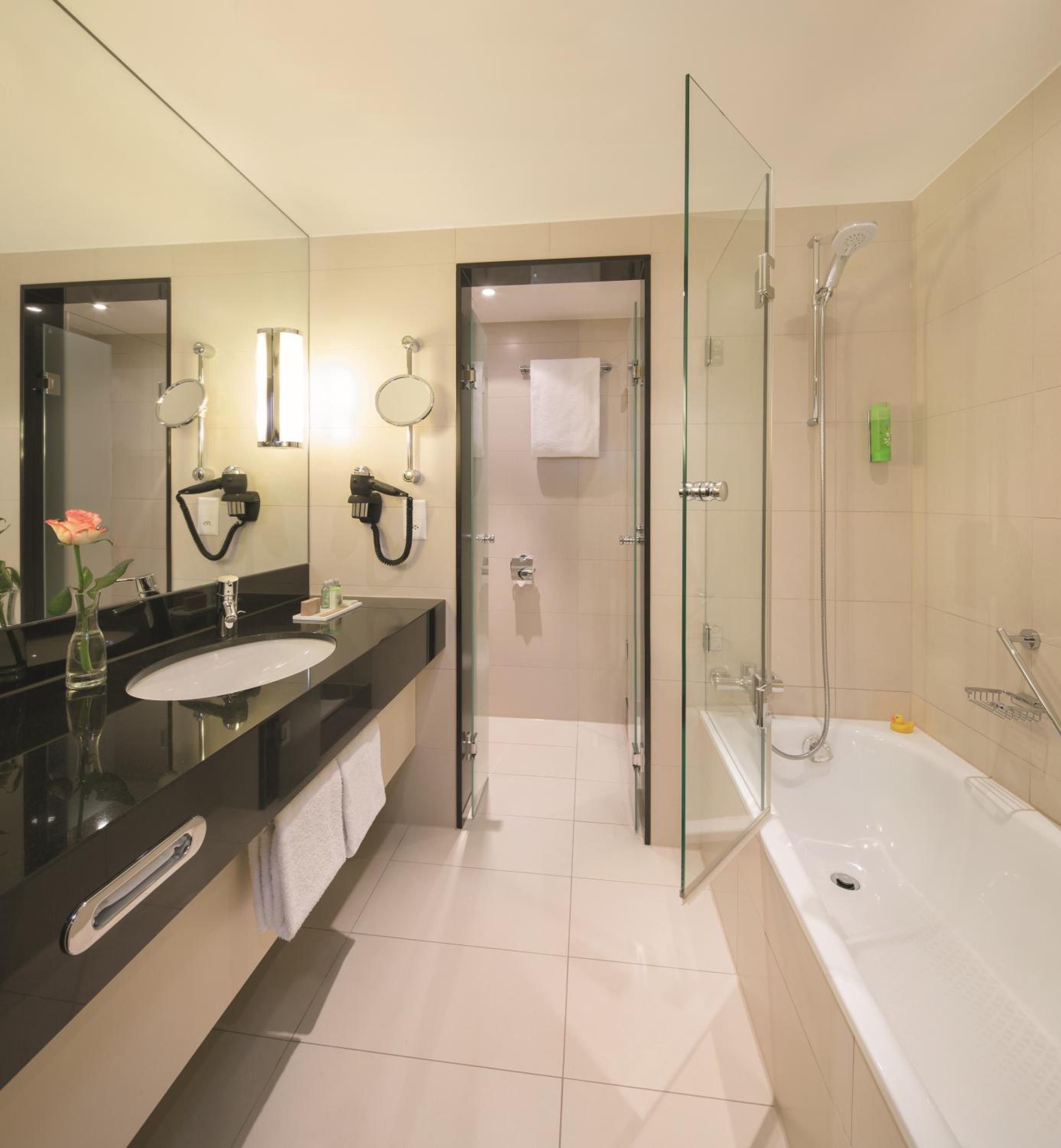 Premium King Room 200x200 - Photo 5
