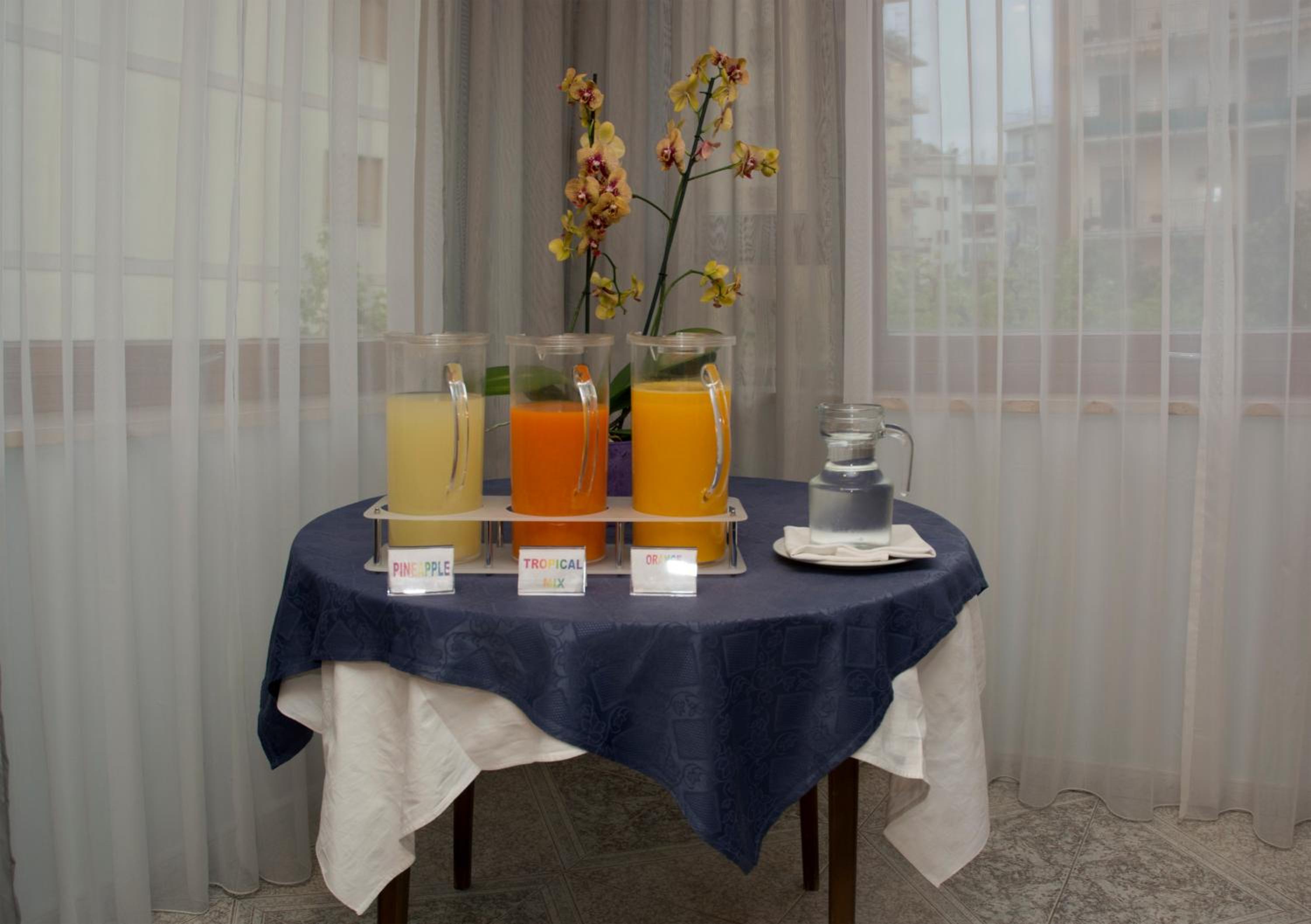 Triple Room with Balcony - Photo 7