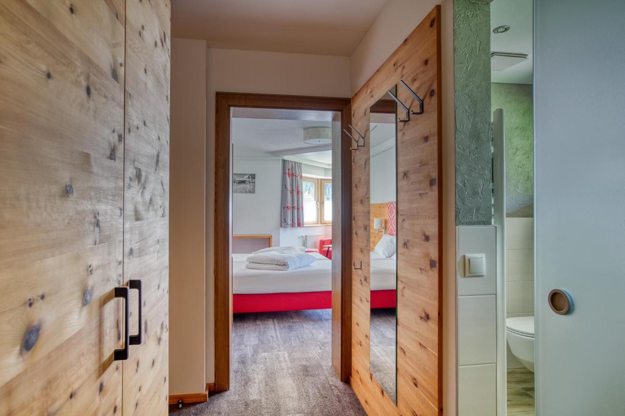 Large Double Room photo 1
