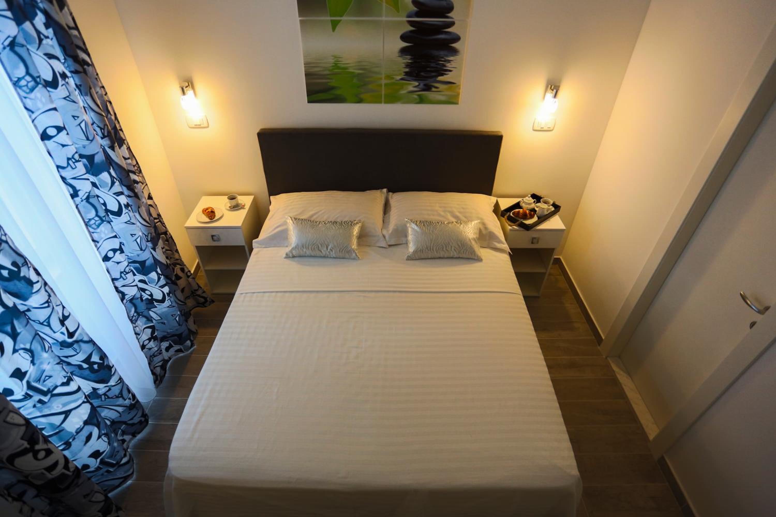 Deluxe Double Room with Shared Kitchen photo 1