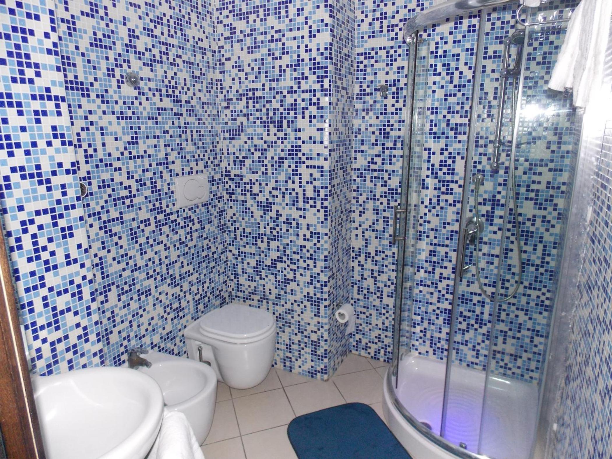 Basic Double Room - Photo 4