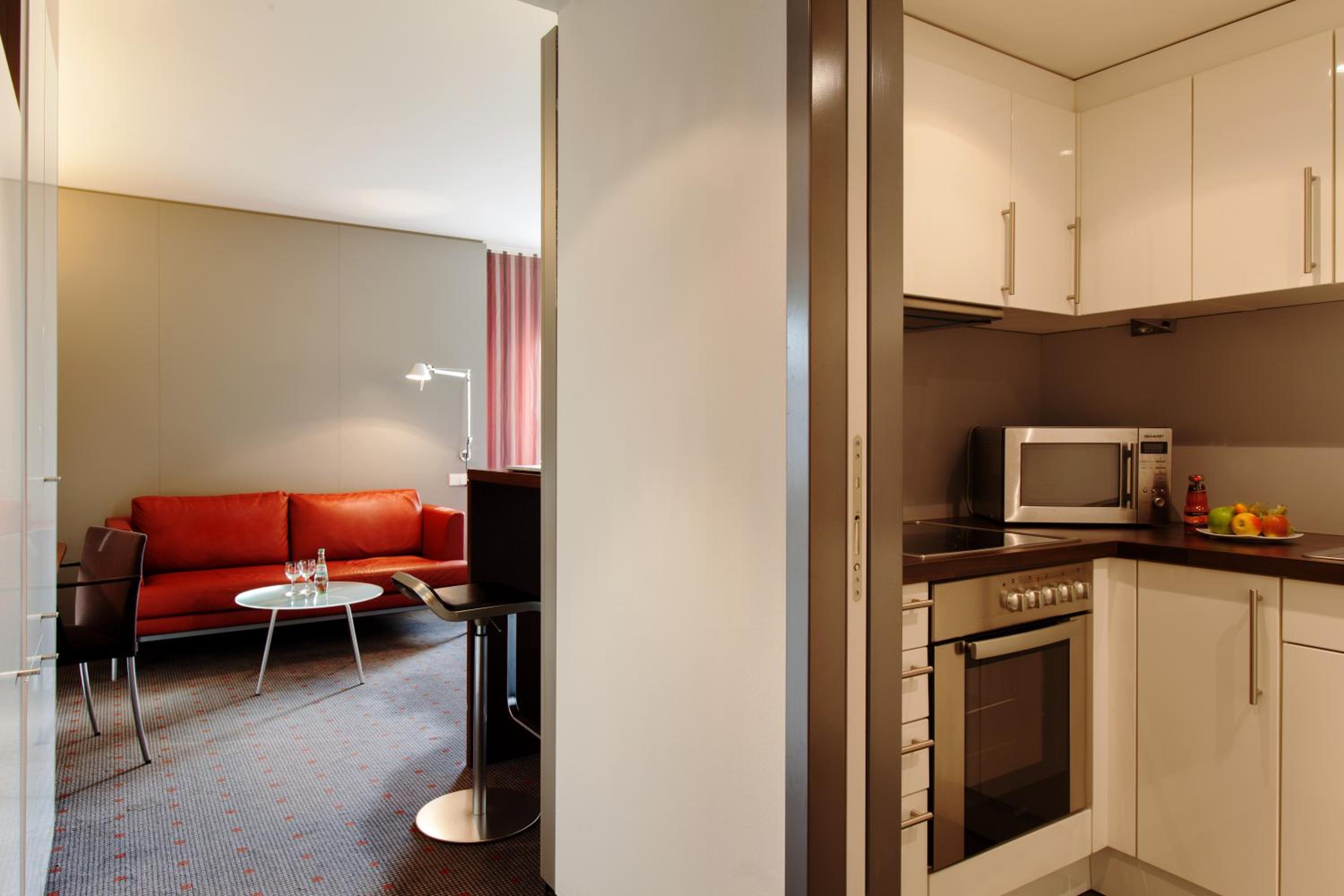 Apartment - Photo 2