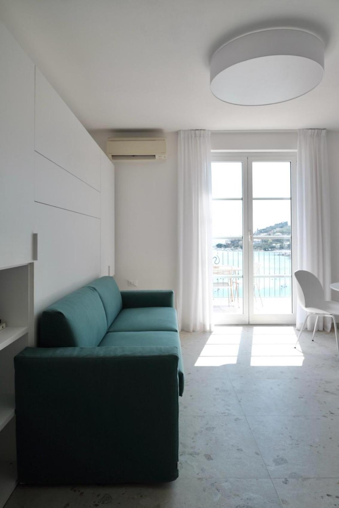 Superior One-Bedroom Apartment with Balcony