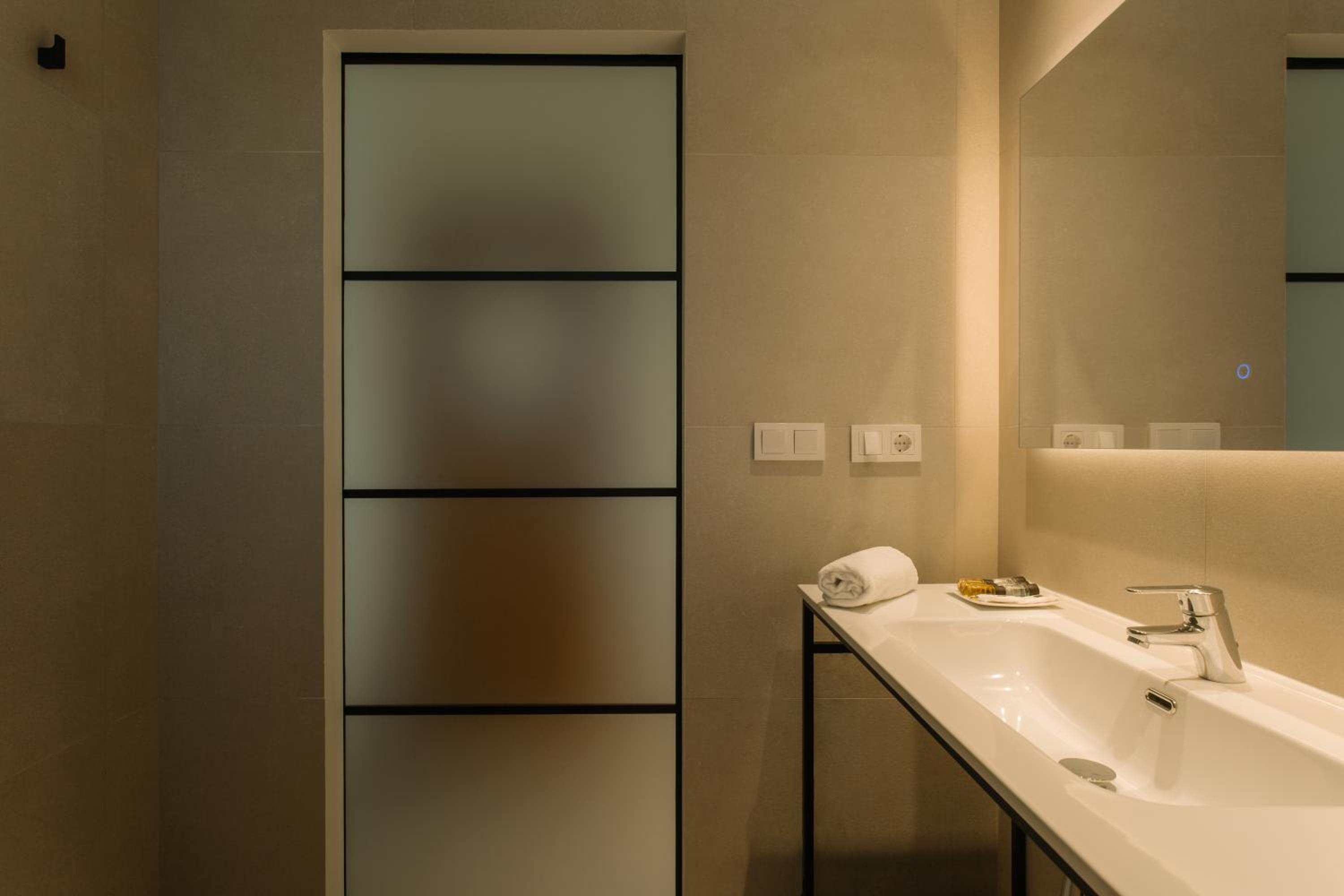 Superior Triple Room photo 2
