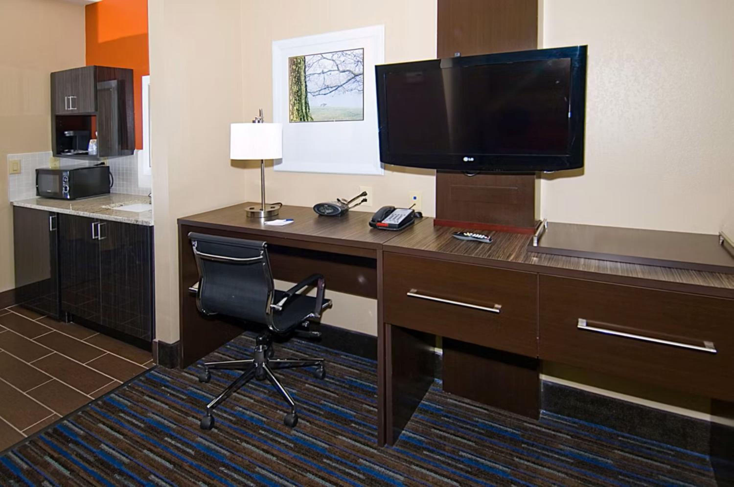 King Suite - Photo 1