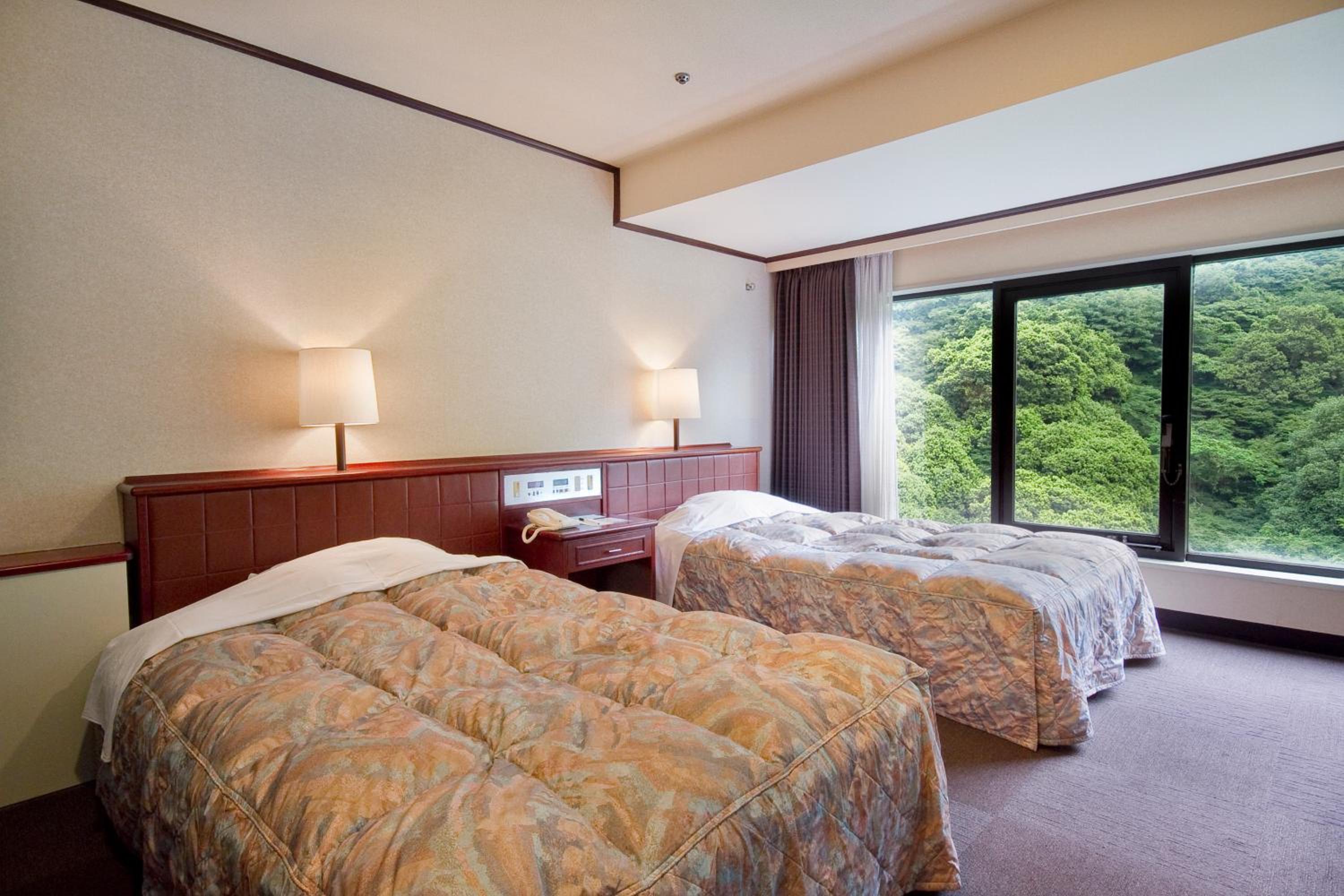 Standard Twin Room - Photo 4
