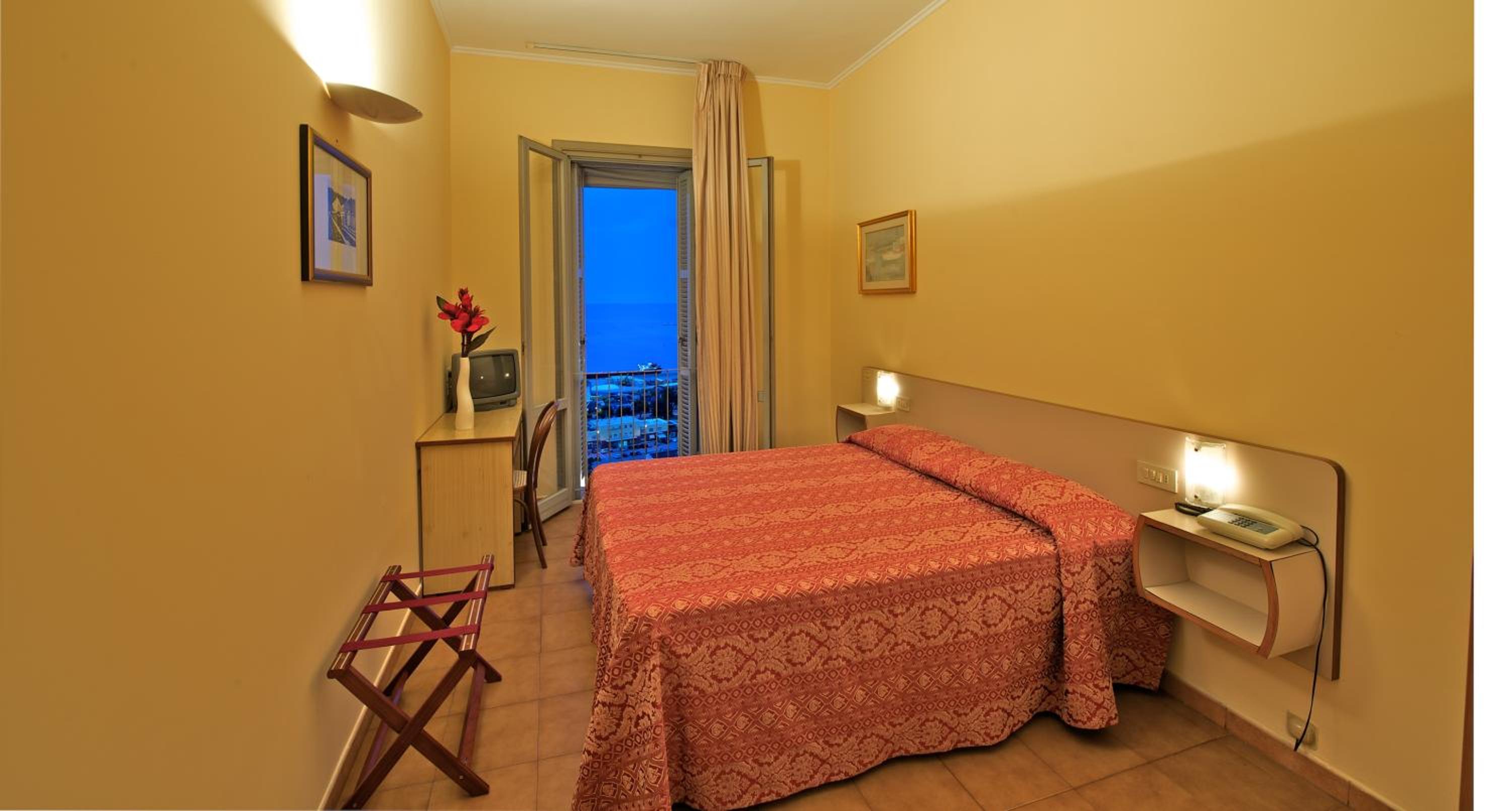 Double Room - Photo 1