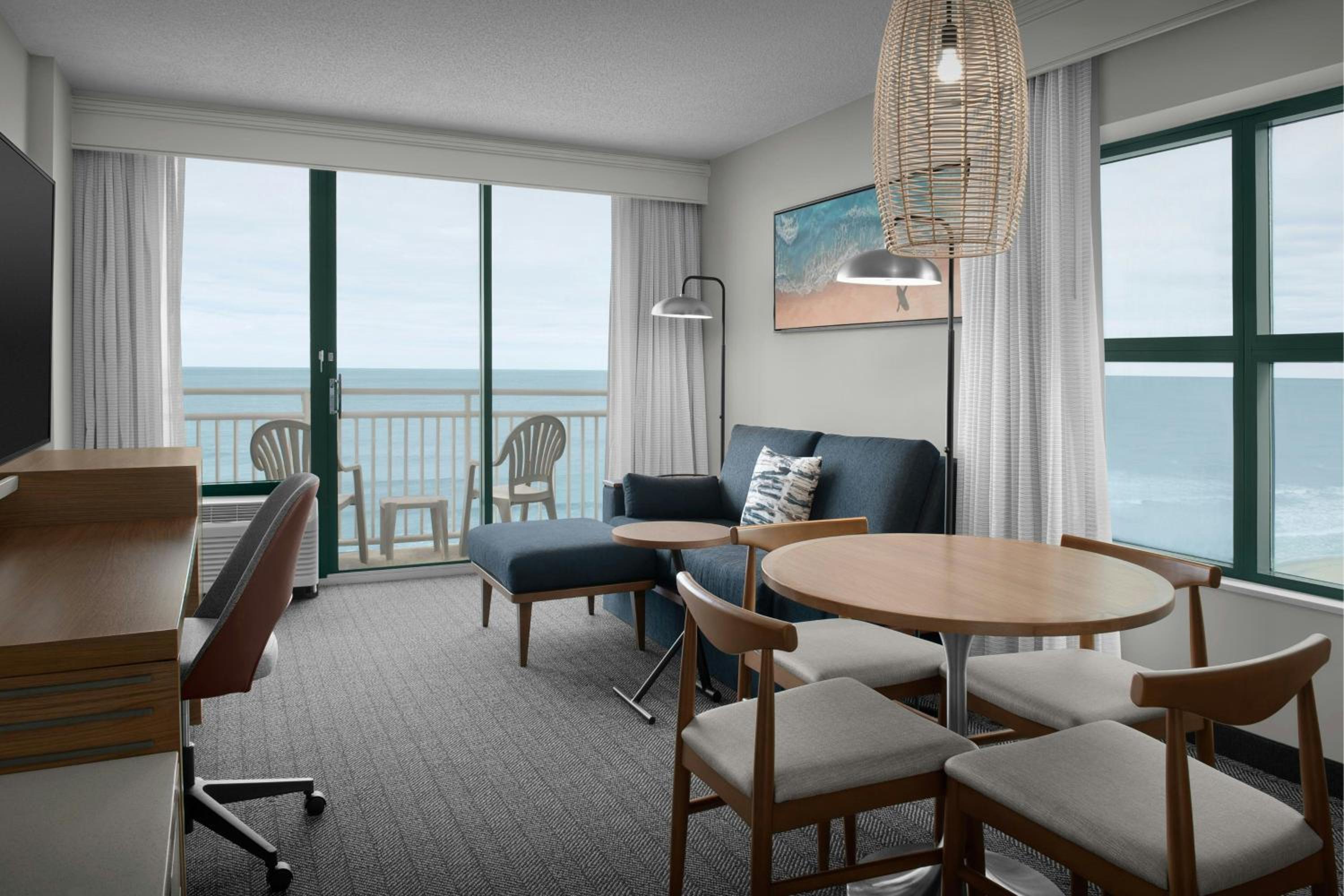 Larger King Suite with Sofa Bed - High Floor - Photo 1