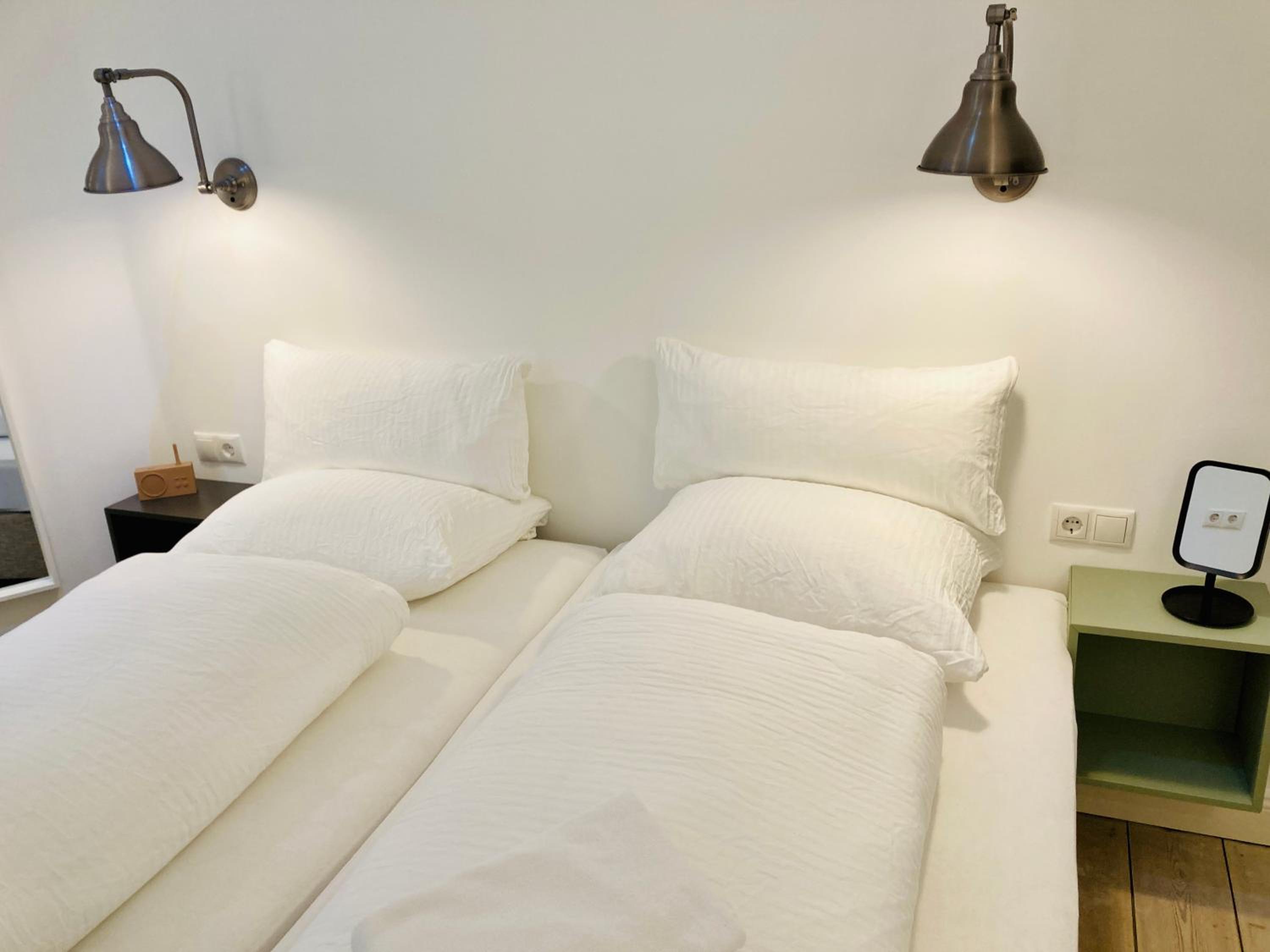 Double or Twin Room with Shared Bathroom photo 1