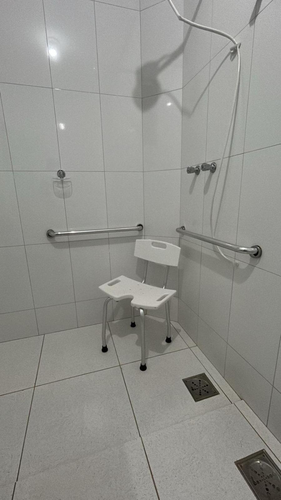 King Room - Disability Access photo 3