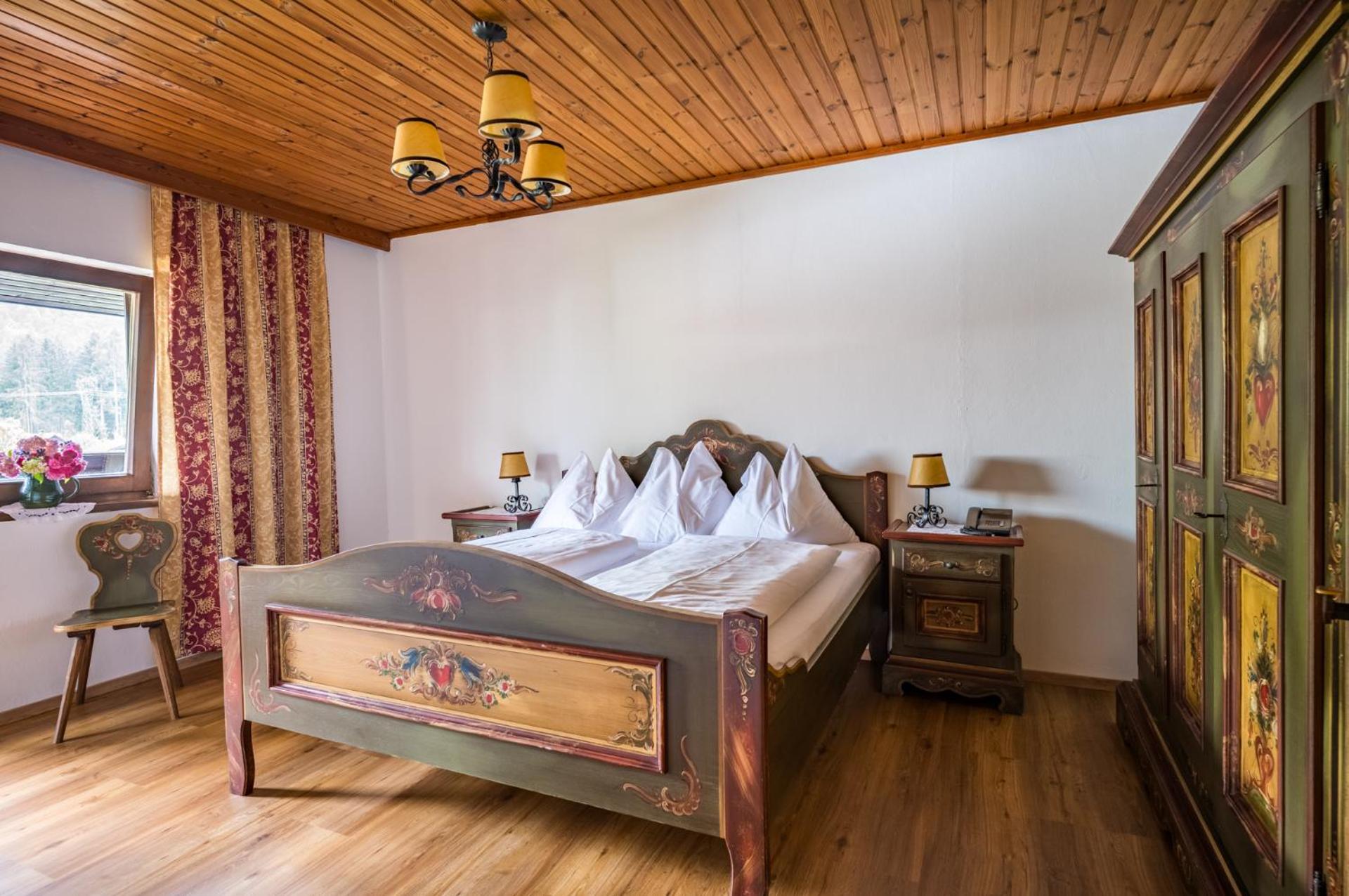 Suite with Mountain View