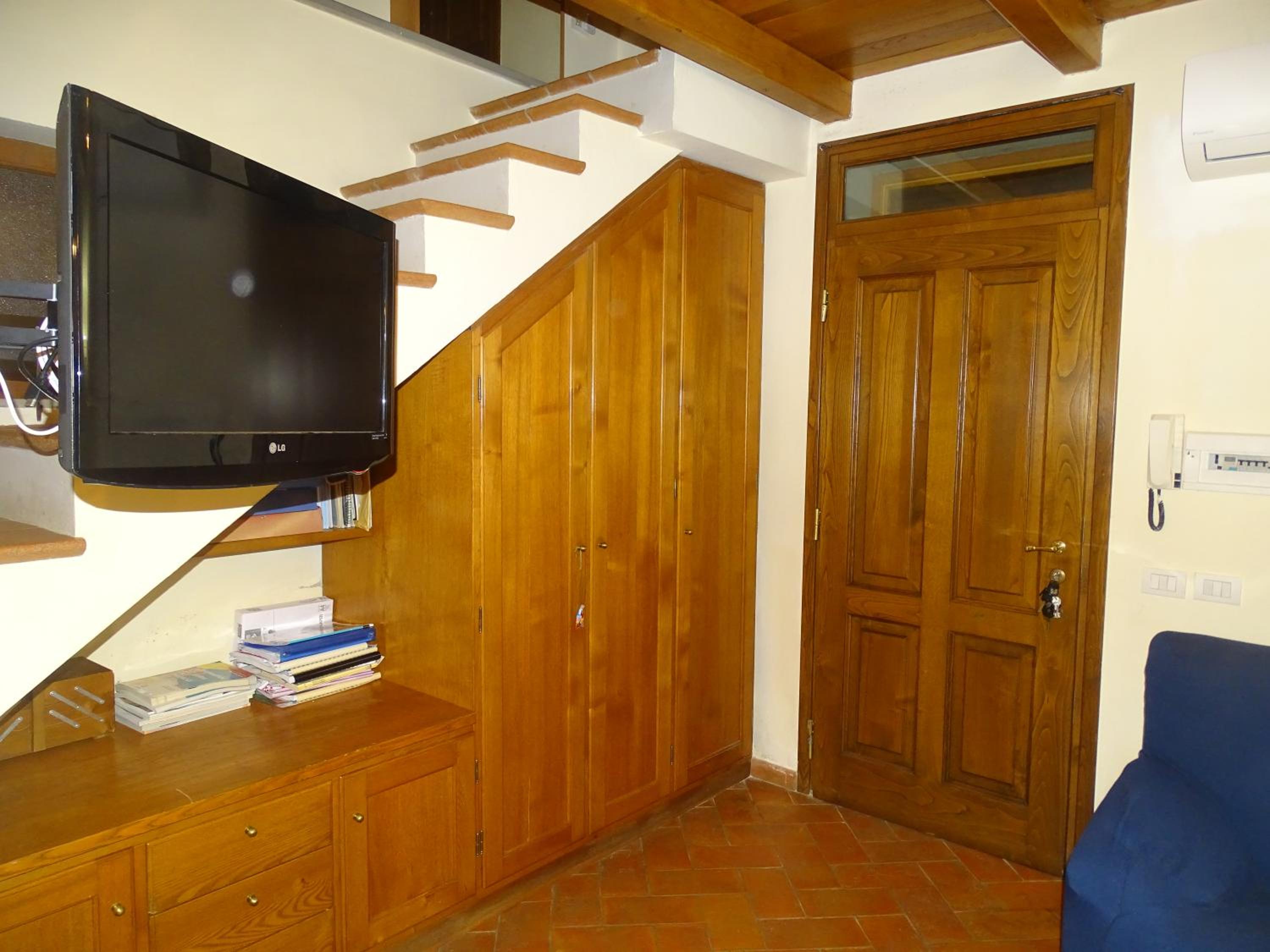 One-Bedroom Apartment with Sofa Bed photo 1
