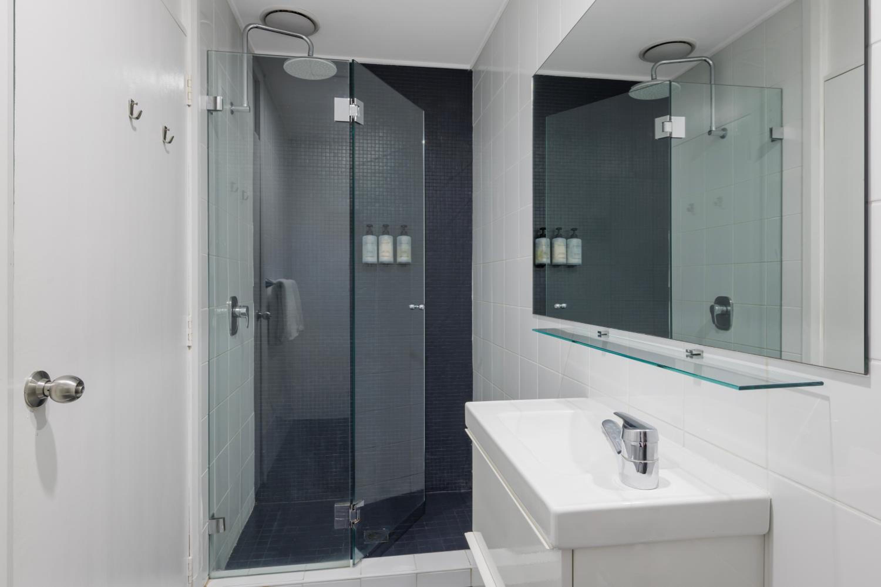 Executive Triple Room thumbnail 6