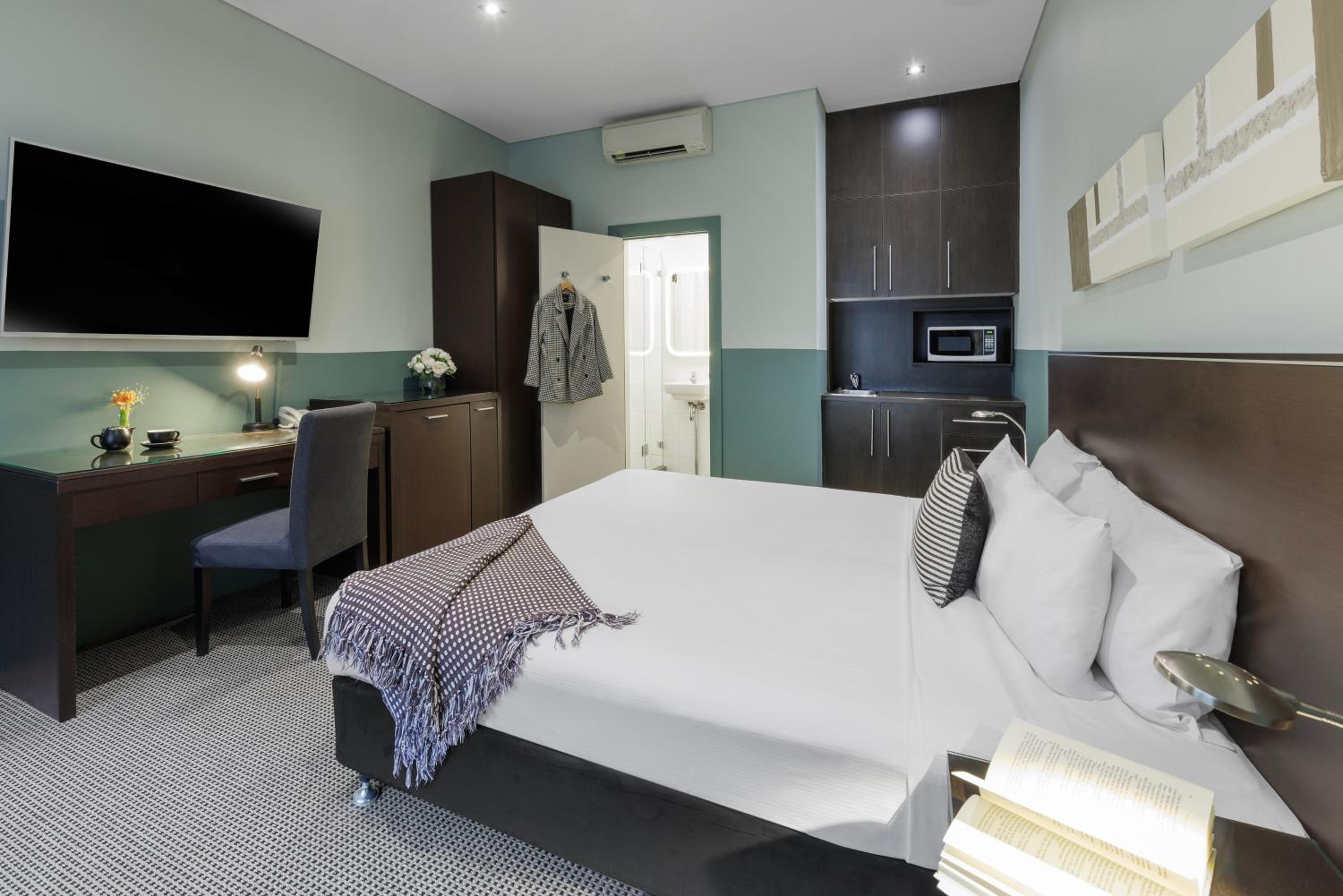 Superior King Room