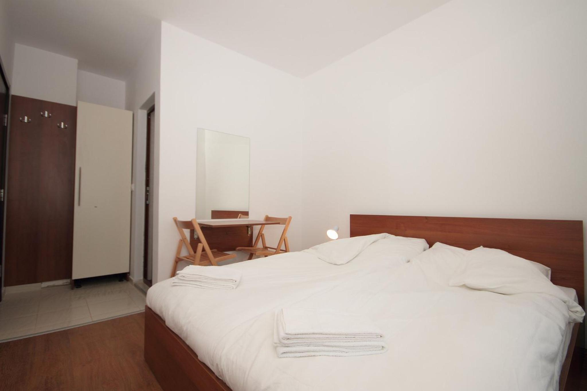 Budget Double Room photo 3