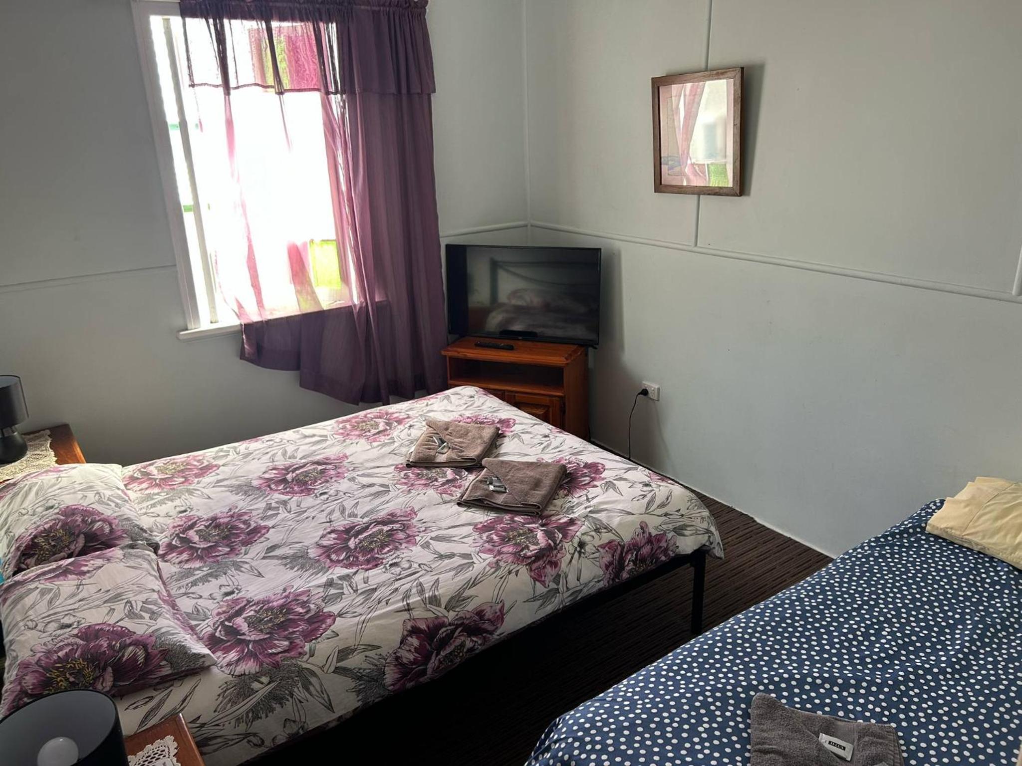 Twin Room with Shared Bathroom photo 3